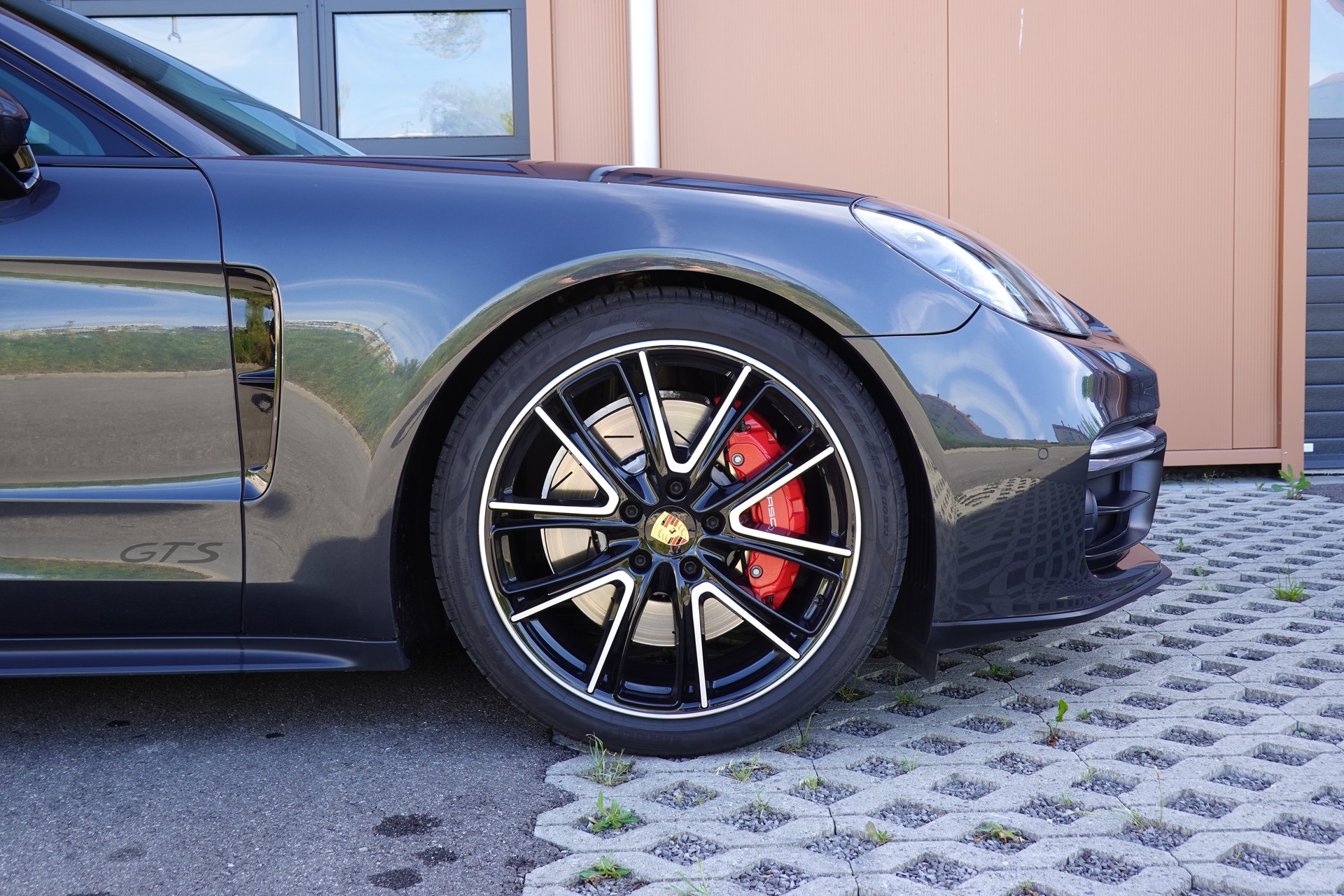 PORSCHE Panamera GTS Sport Turismo PDK "Toit Pano * Roues Directrices * Services Porsche * LED * Son BOSE"-image-4