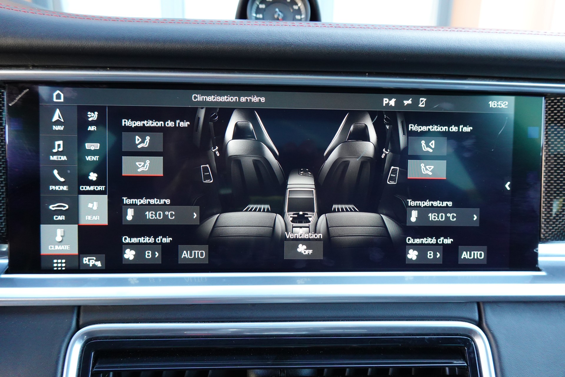 PORSCHE Panamera GTS Sport Turismo PDK "Toit Pano * Roues Directrices * Services Porsche * LED * Son BOSE"-image-19