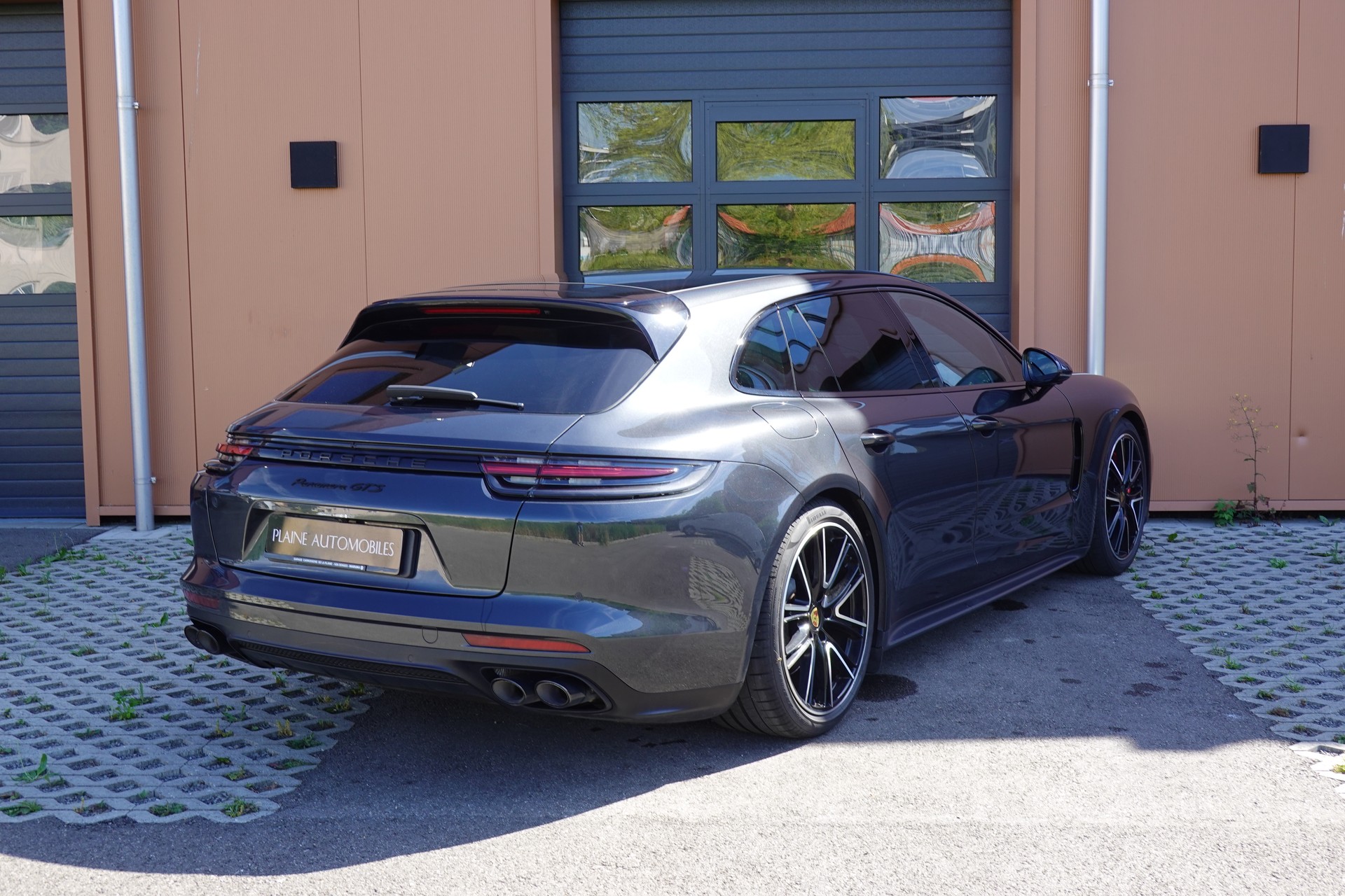 PORSCHE Panamera GTS Sport Turismo PDK "Toit Pano * Roues Directrices * Services Porsche * LED * Son BOSE"-image-7