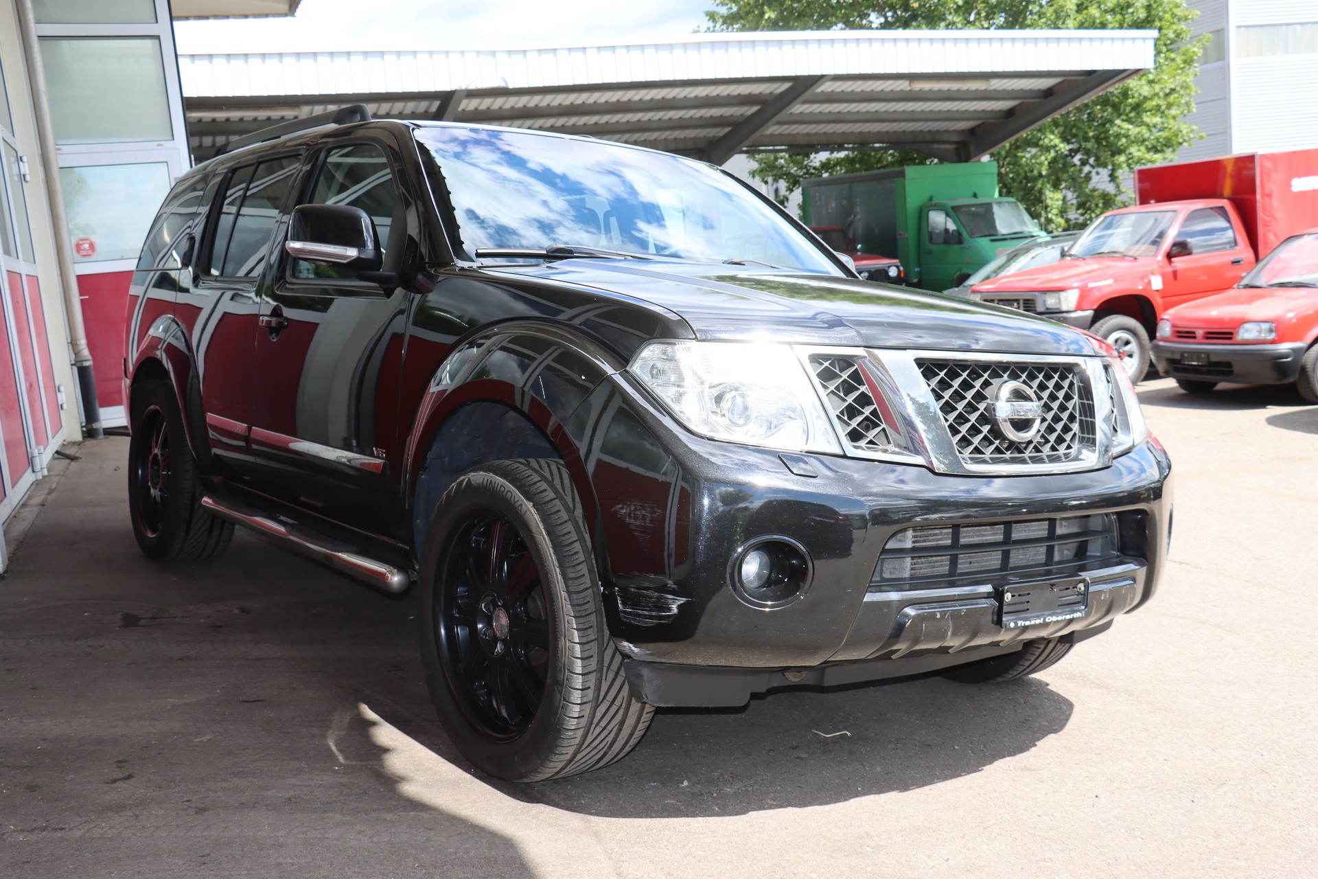 NISSAN Pathfinder 3.0 dCi LE Automatic-showroom-element-3