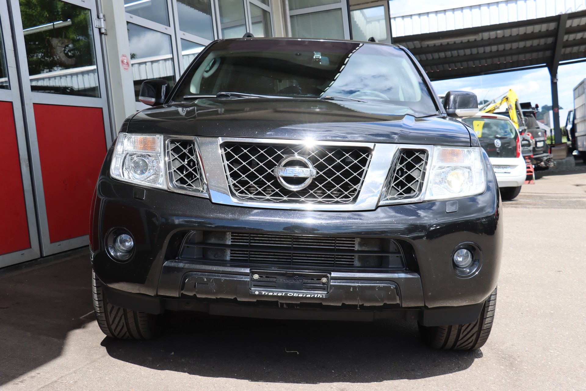NISSAN Pathfinder 3.0 dCi LE Automatic-showroom-element-2