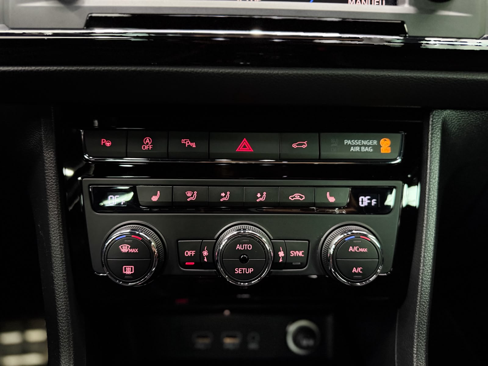 SEAT Ateca 2.0 TSI SWISS FR 4Drive DSG-image-16