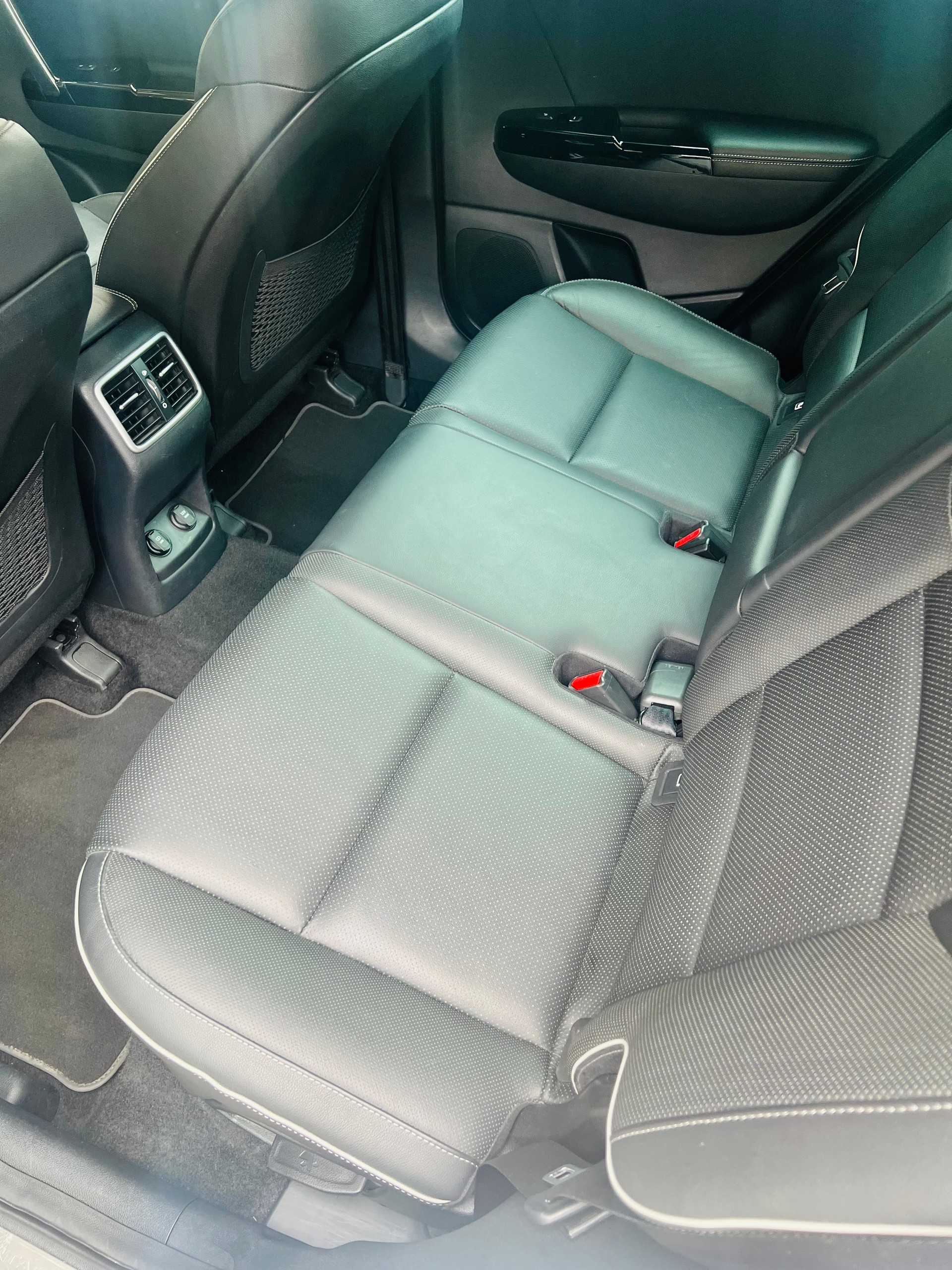 KIA Sportage 2.0CRDi Style GT Line 4WD Automat-image-9