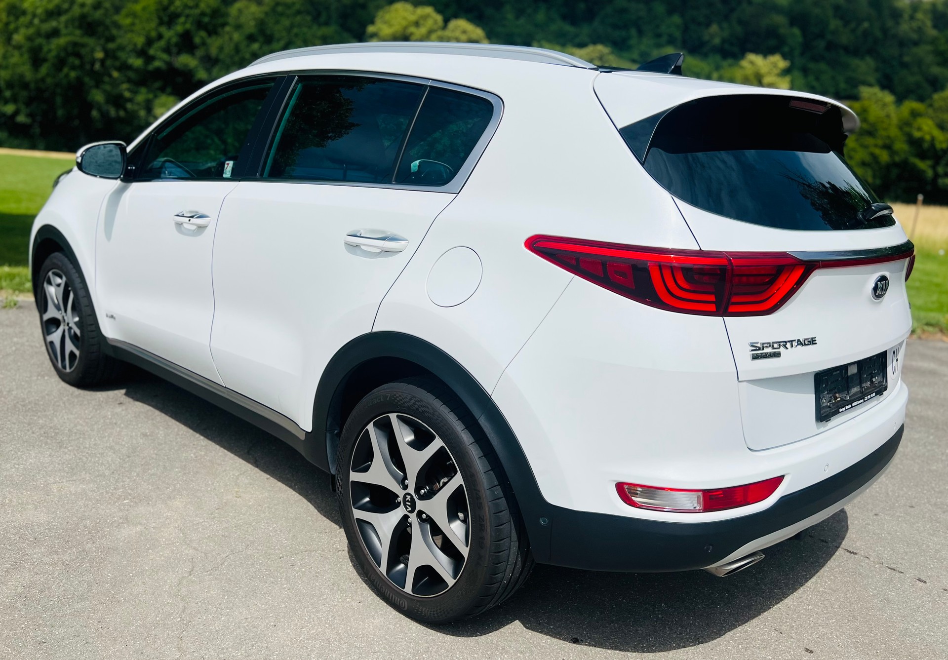 KIA Sportage 2.0CRDi Style GT Line 4WD Automat-image-7