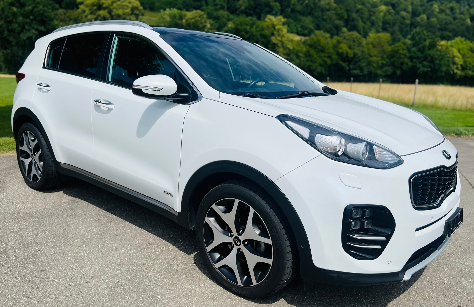 KIA Sportage 2.0CRDi Style GT Line 4WD Automat-image-2
