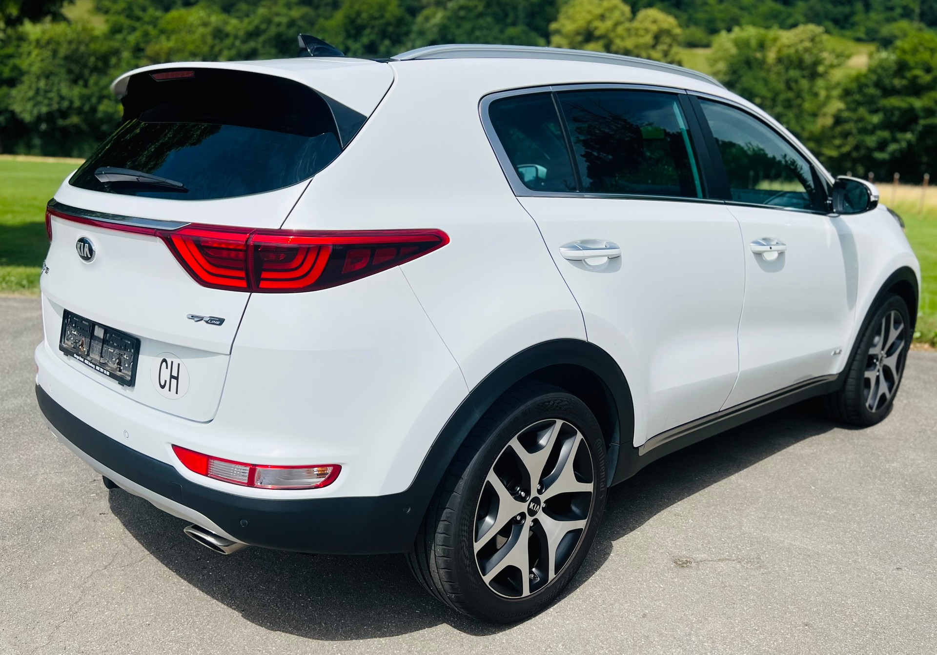 KIA Sportage 2.0CRDi Style GT Line 4WD Automat-image-6