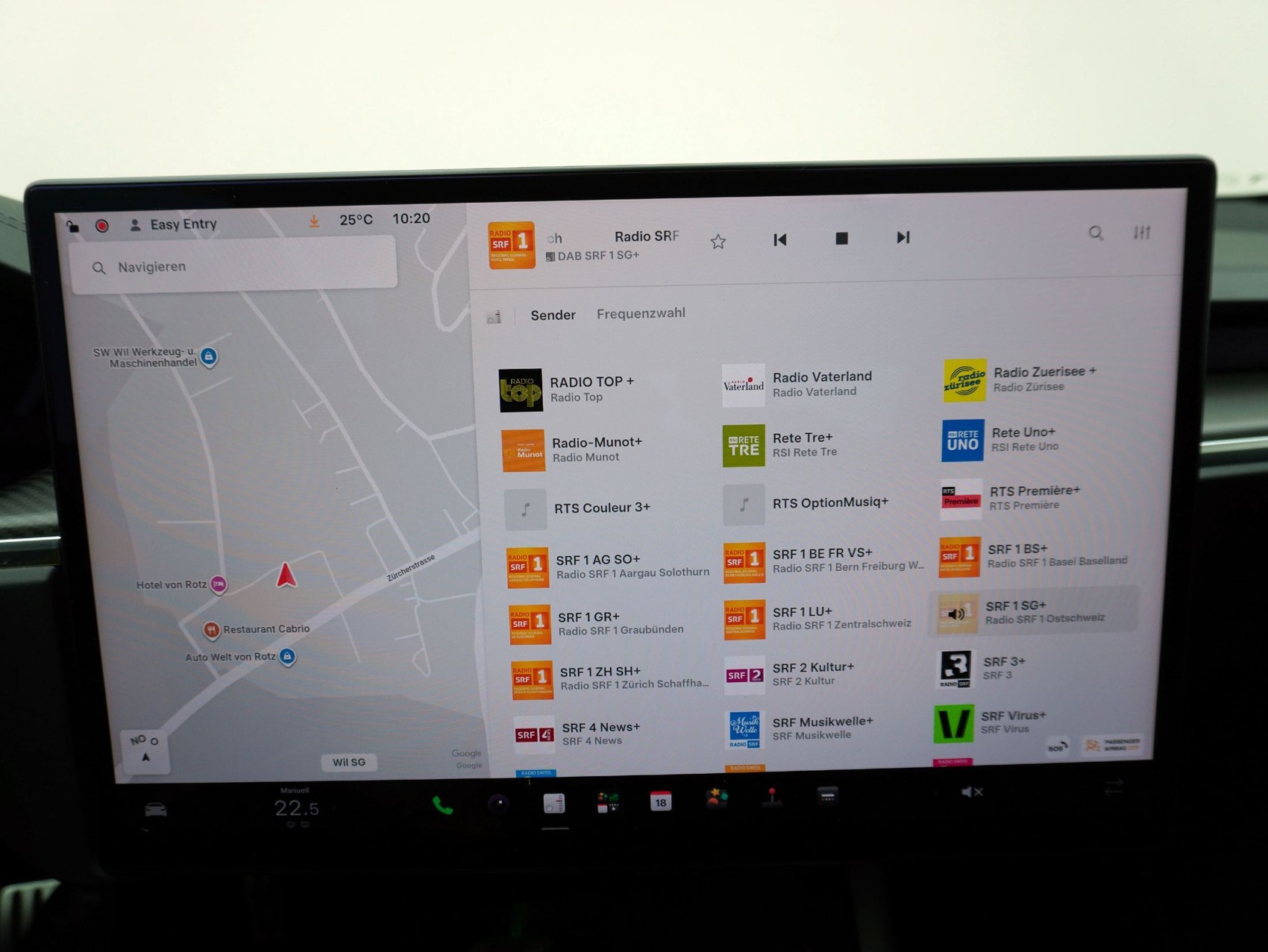 TESLA Model S 100 kWh Plaid-image-18