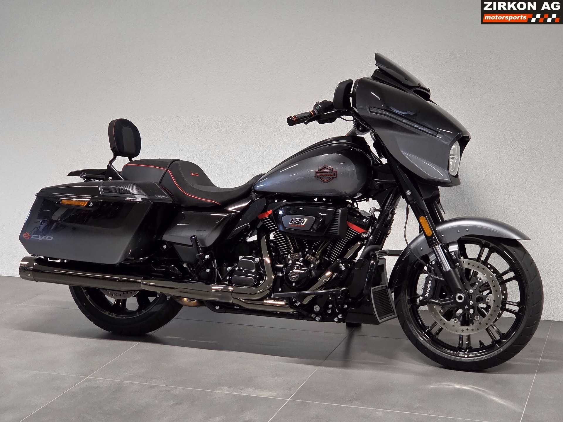 HARLEY-DAVIDSON FLHXSE Street Glide CVO 121-showroom-element-1