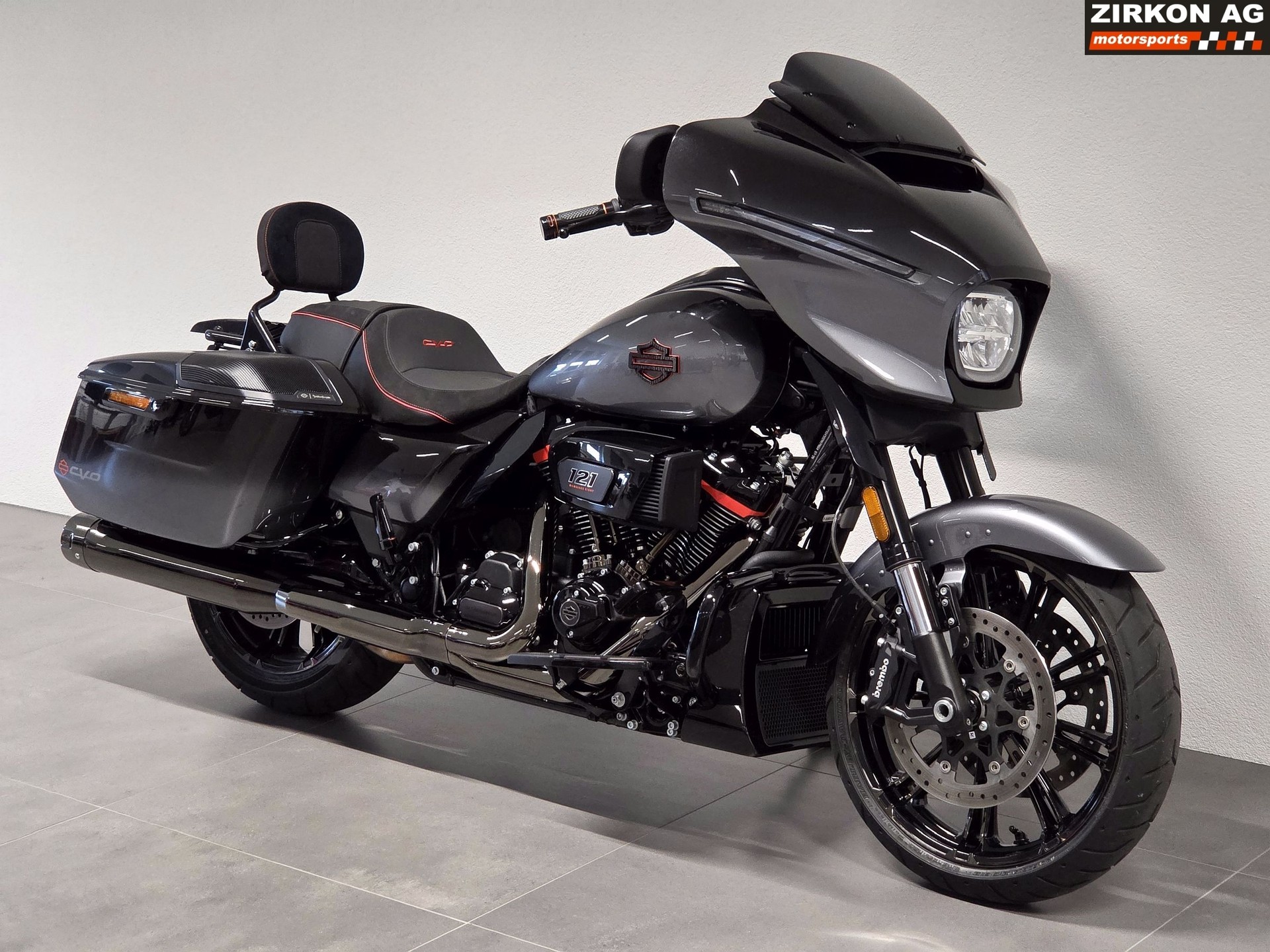 HARLEY-DAVIDSON FLHXSE Street Glide CVO 121-showroom-element-2