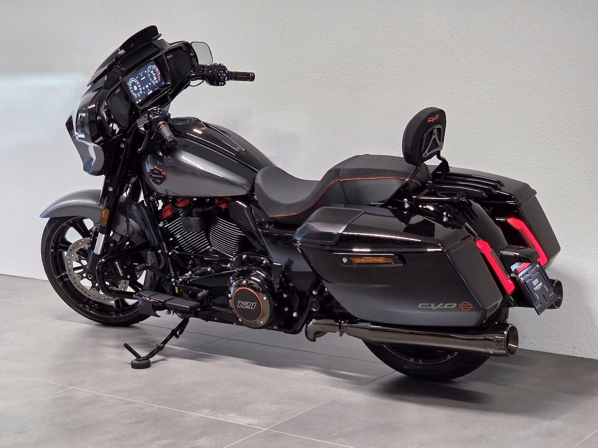 HARLEY-DAVIDSON FLHXSE Street Glide CVO 121-image-9