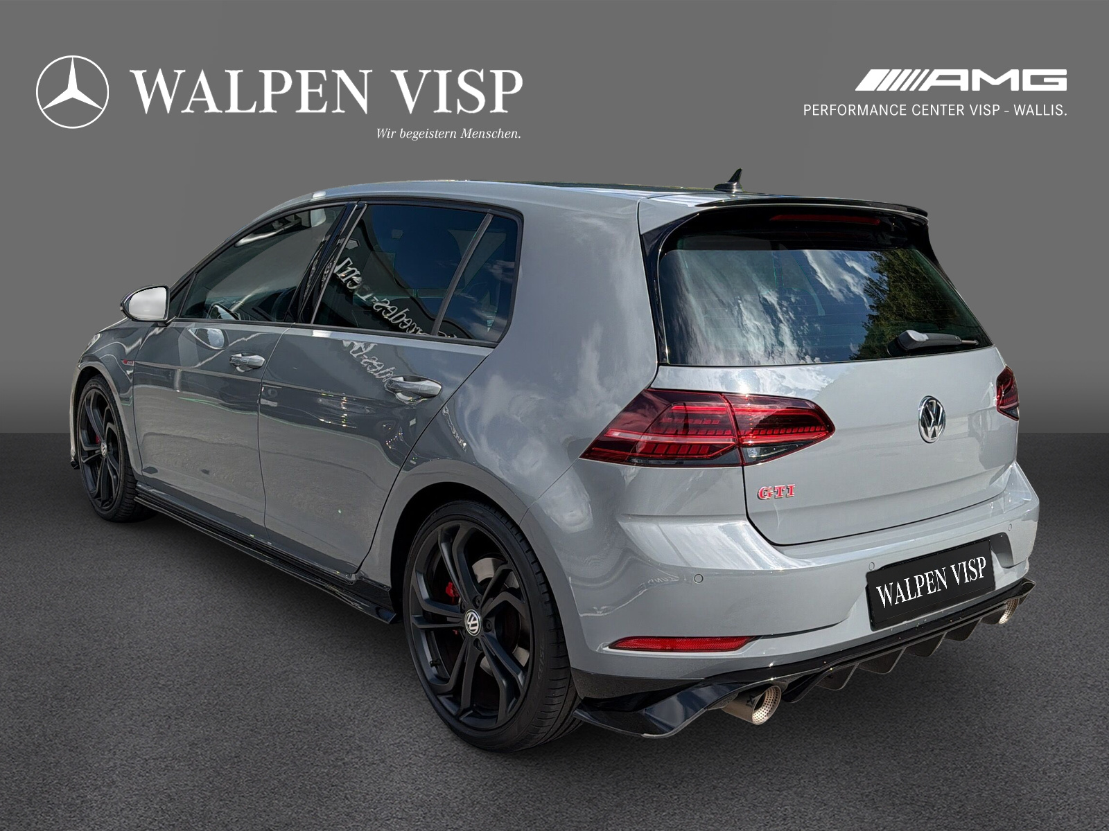 VW Golf 2.0 TSI GTI TCR-showroom-element-3