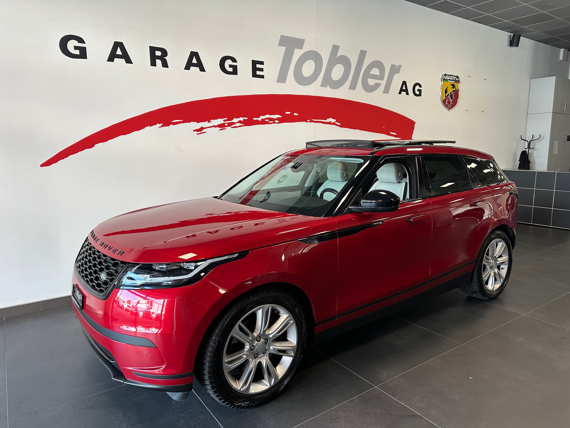LAND ROVER Range Rover Velar D 275 S Automatic-showroom-element-2