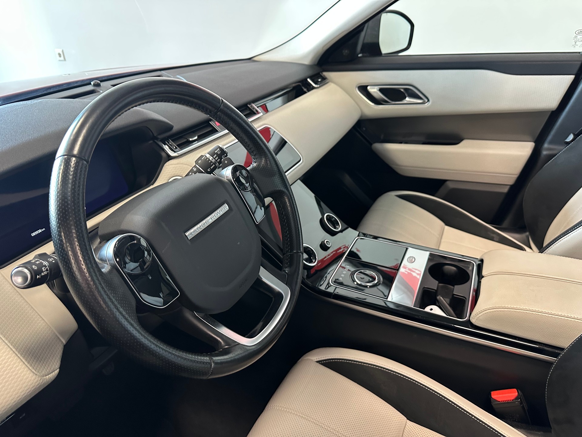 LAND ROVER Range Rover Velar D 275 S Automatic-image-12