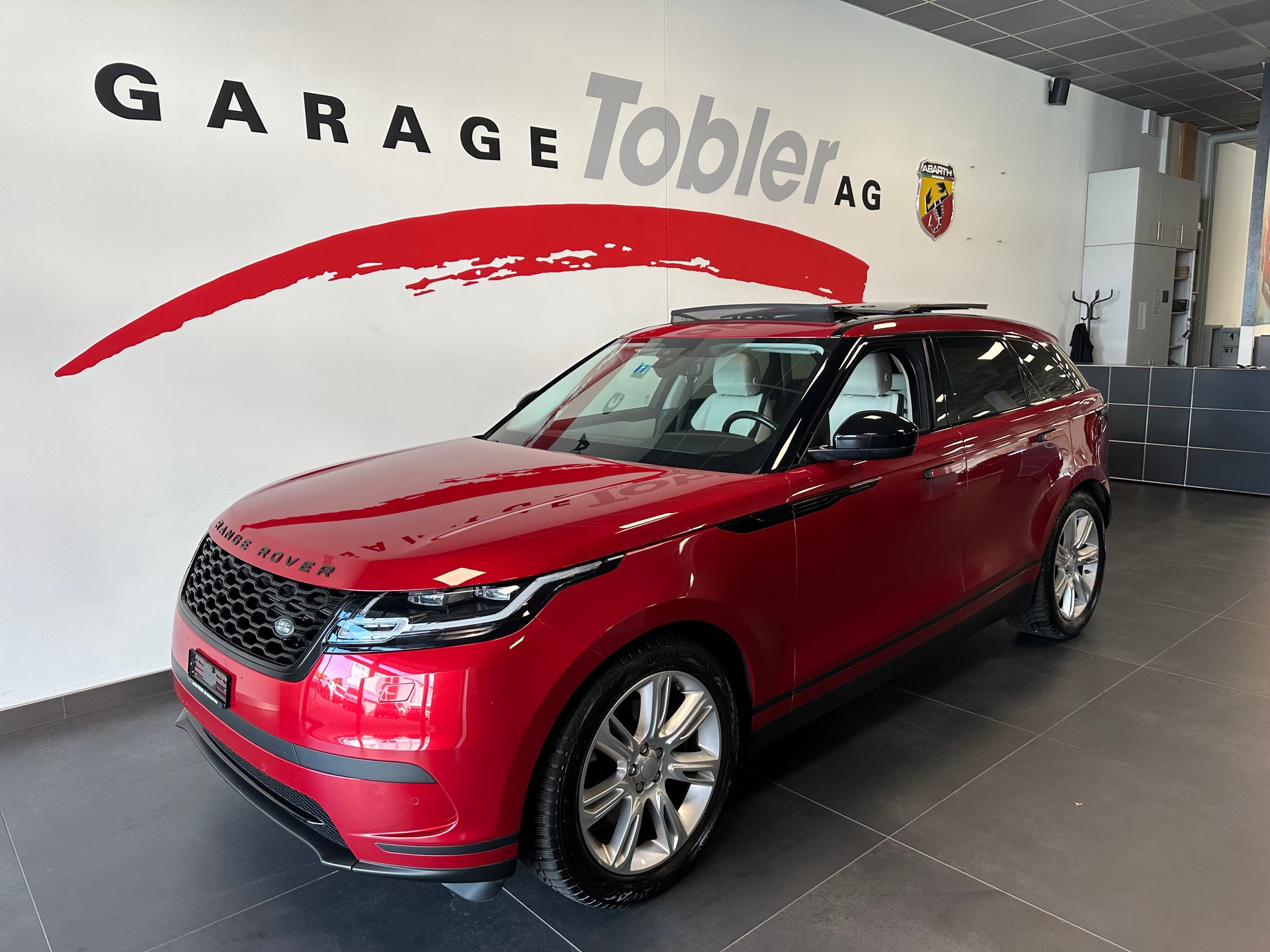 LAND ROVER Range Rover Velar D 275 S Automatic-showroom-element-3