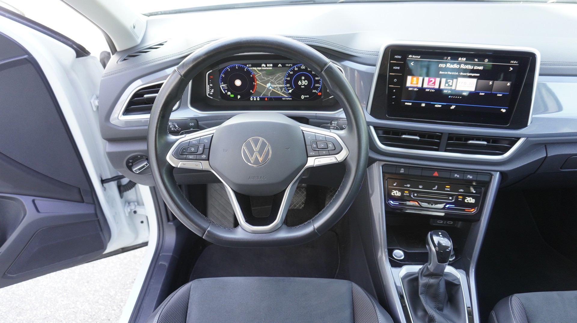 VW T-Roc 2.0 TSI Style DSG 4Motion-showroom-element-1