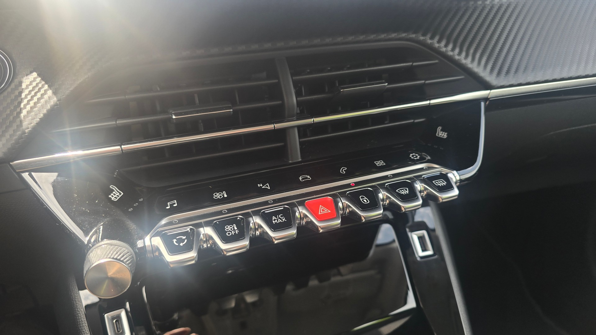 PEUGEOT 208 1.2 PureTech Allure EAT8, Zahnriemen und Bremsen neu-image-8