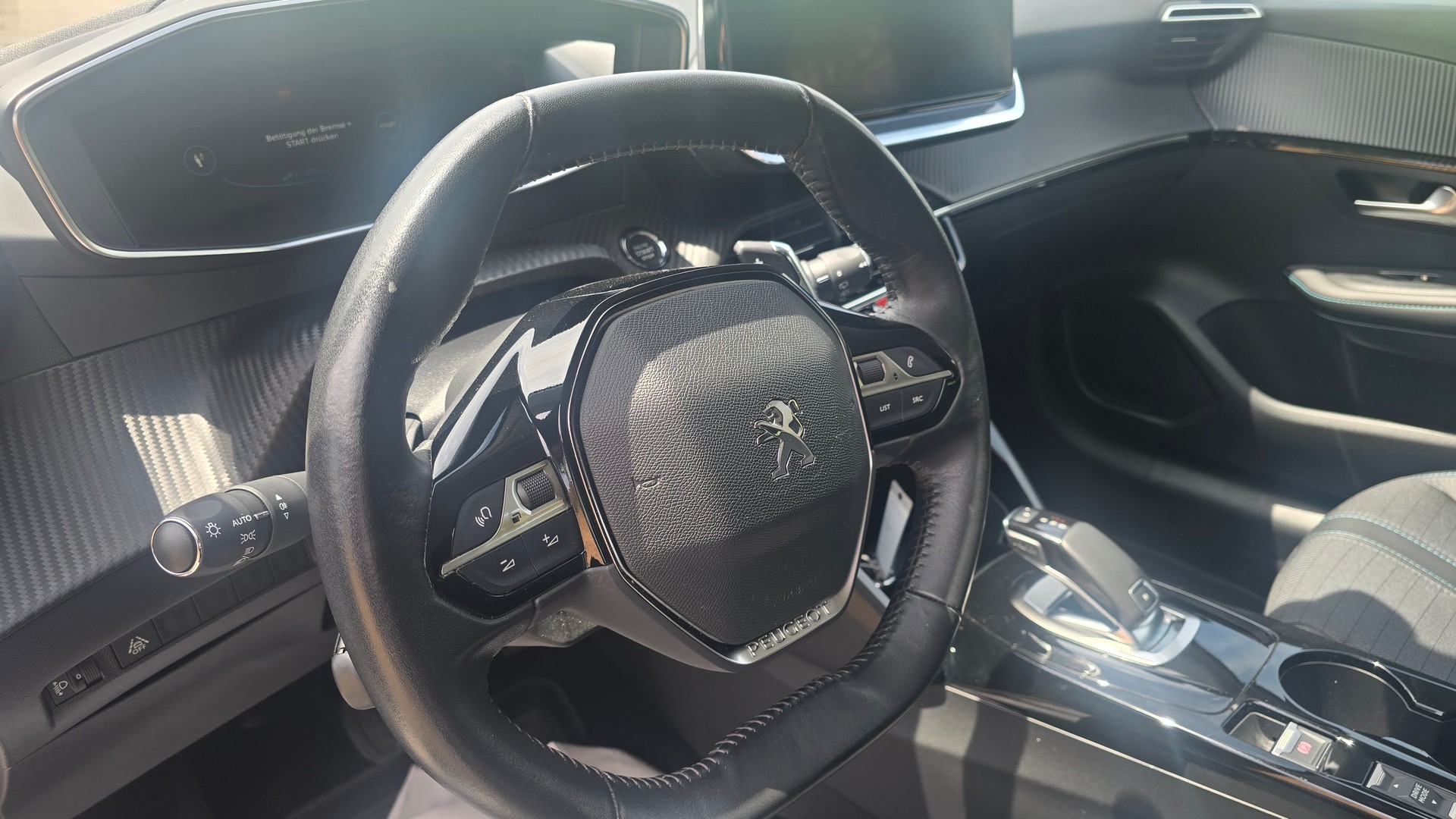 PEUGEOT 208 1.2 PureTech Allure EAT8, Zahnriemen und Bremsen neu-image-16