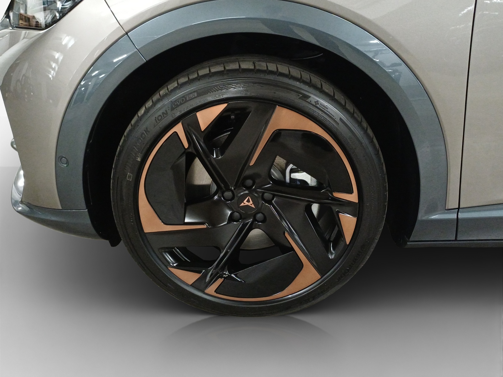 CUPRA Tavascan Type 9 77 kWh Adrenaline-showroom-element-2