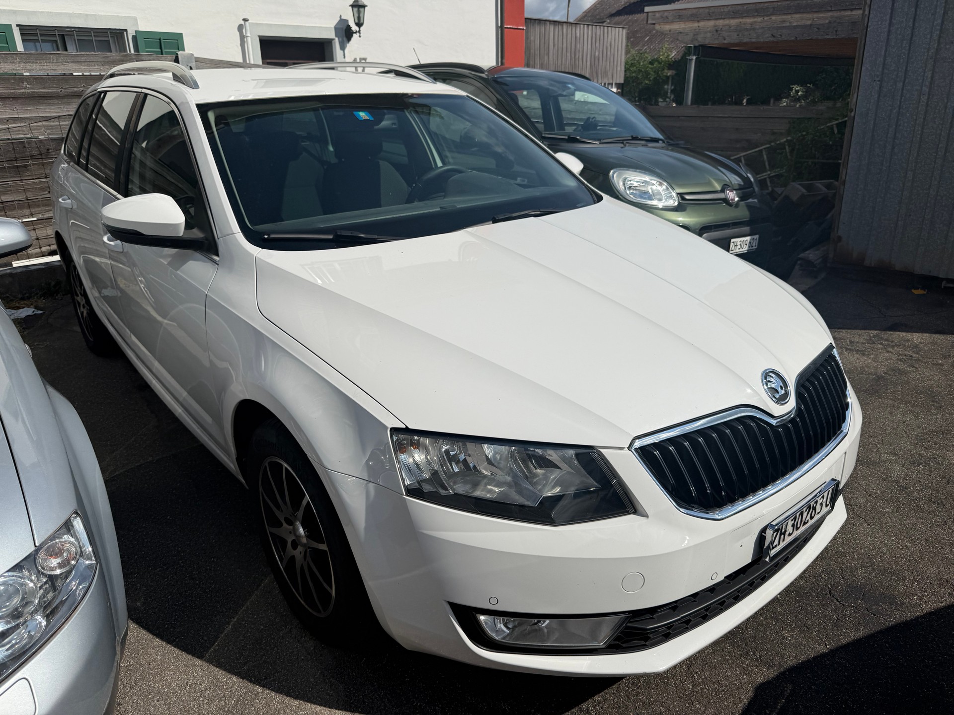 SKODA Octavia Combi 2.0 TDI Ambition DSG-image-1