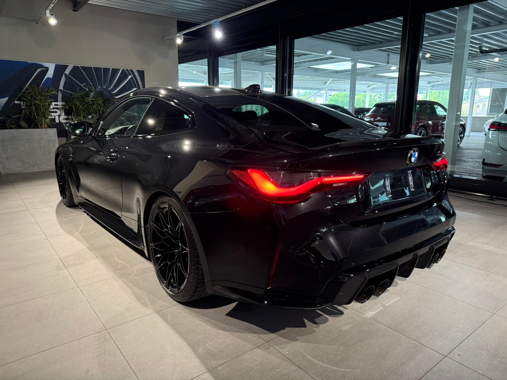 BMW M4 Coupé Competition-showroom-element-3