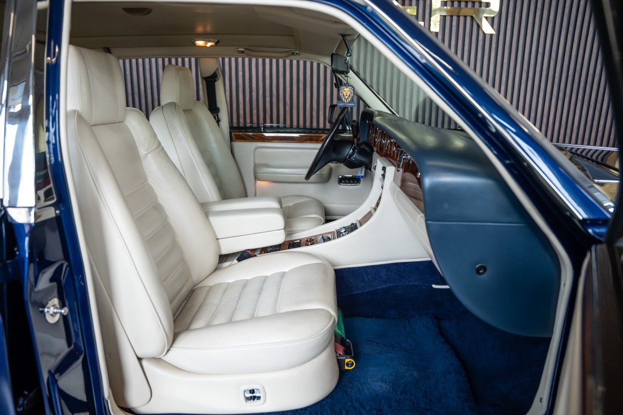 BENTLEY Turbo R LWB-image-17