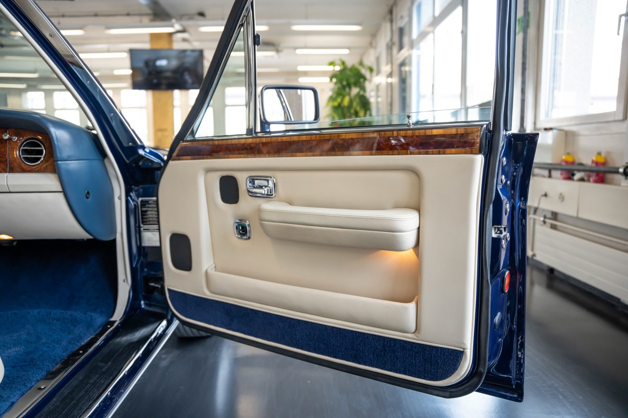 BENTLEY Turbo R LWB-image-32