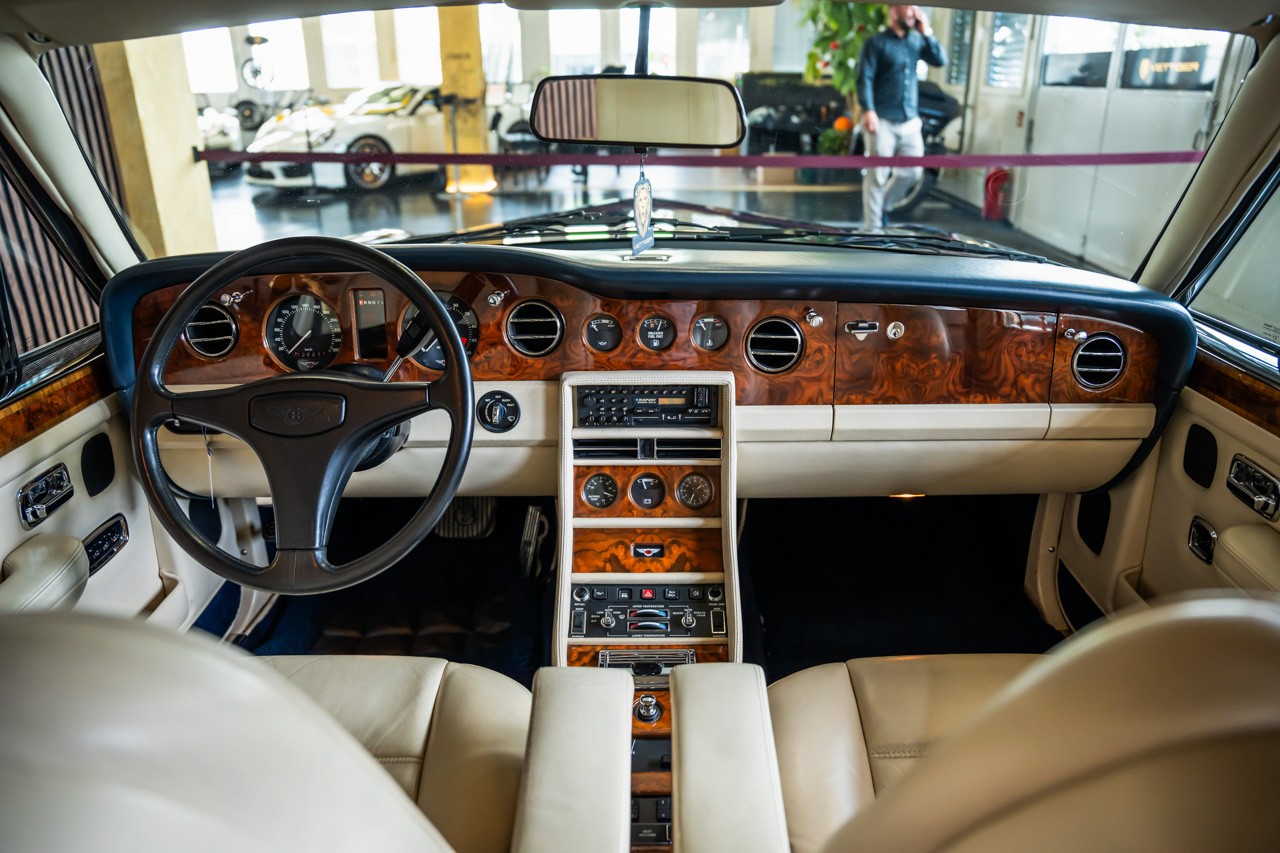 BENTLEY Turbo R LWB-image-13