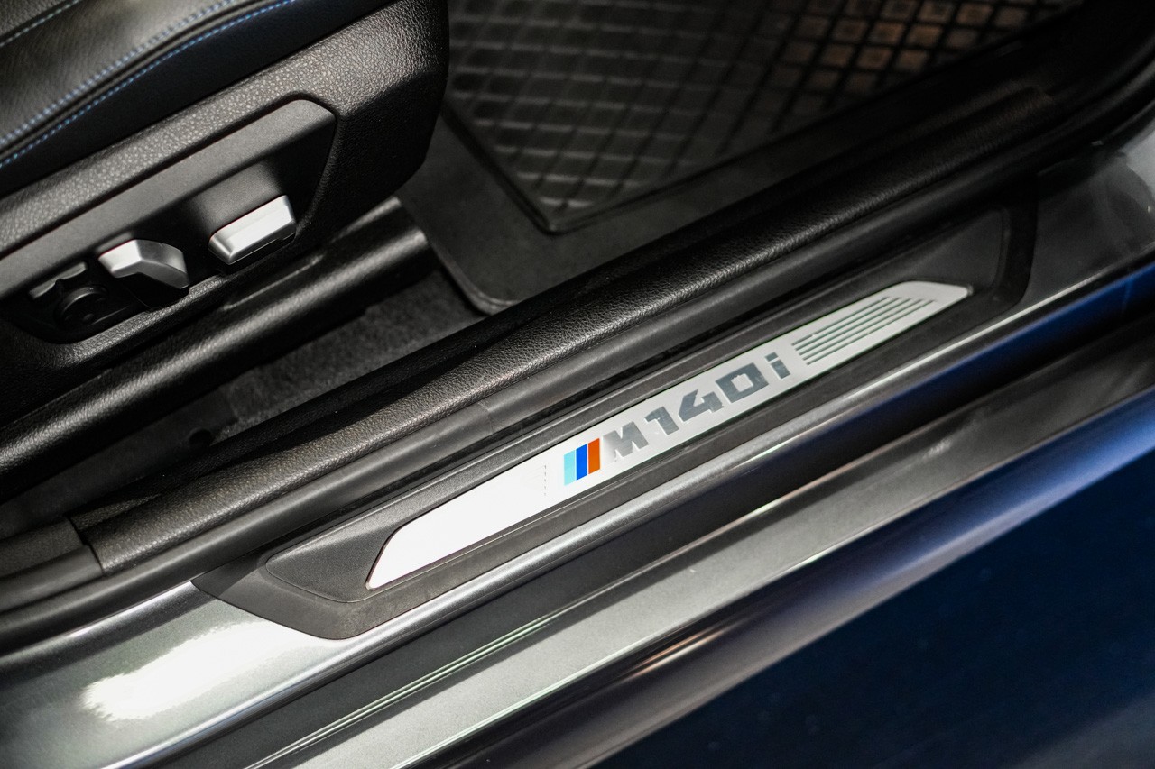 BMW M140i xDrive Steptronic-image-22