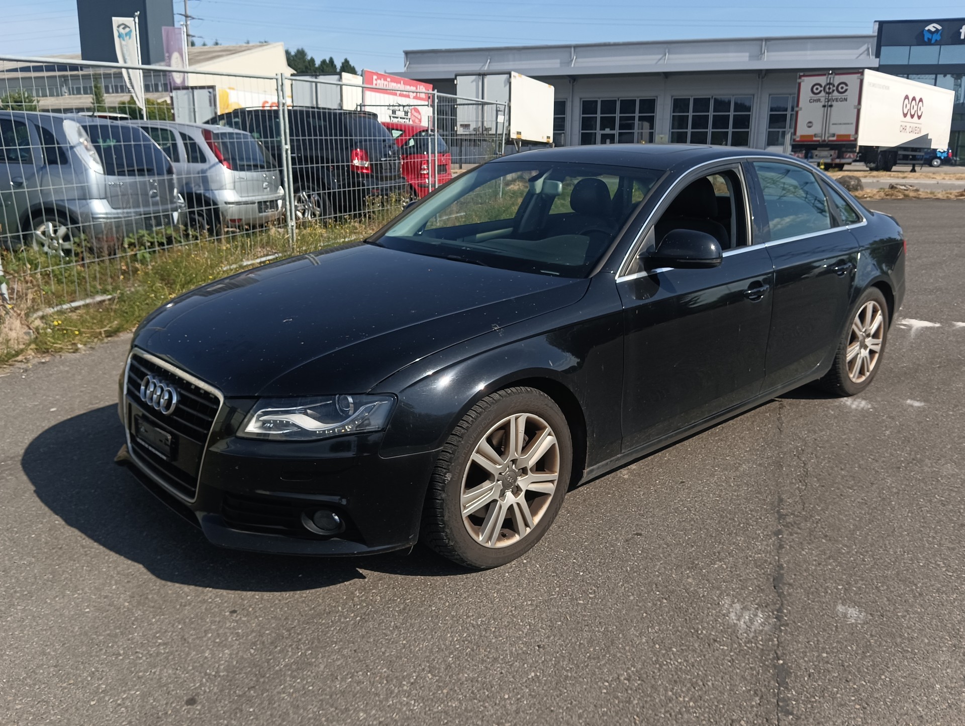 AUDI A4 Limousine 3.2 FSI quattro tiptronic-image-5