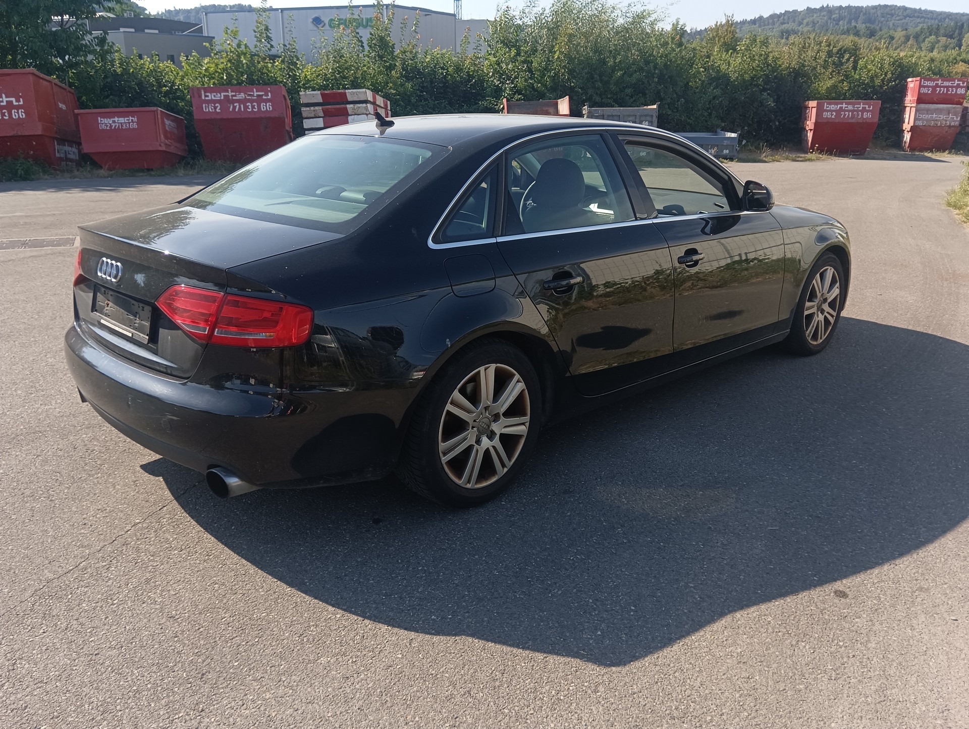 AUDI A4 Limousine 3.2 FSI quattro tiptronic-image-4