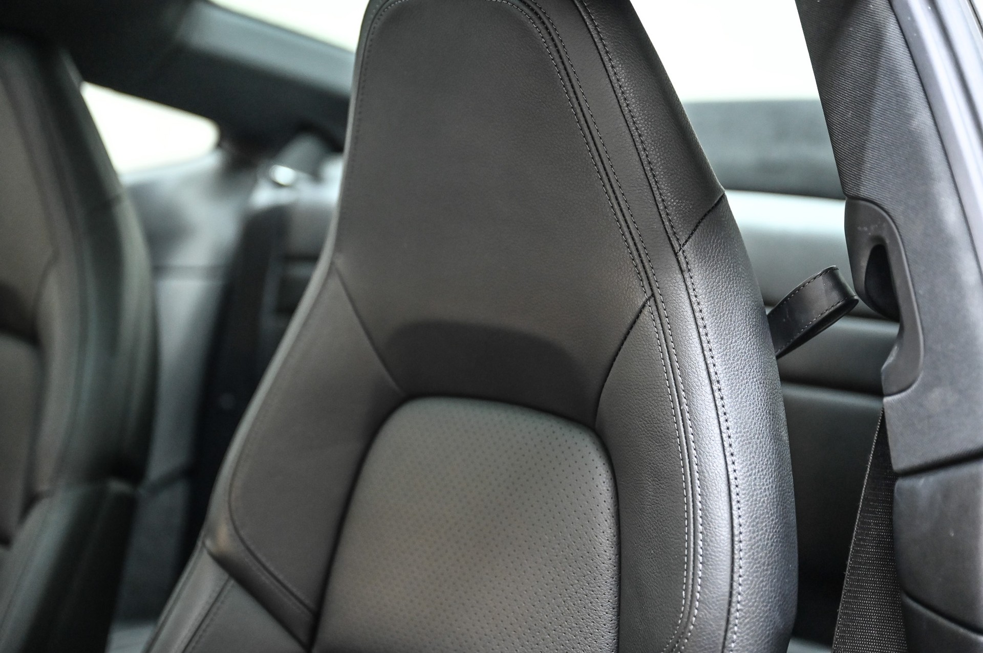 PORSCHE 911 Carrera 4S PDK-image-24
