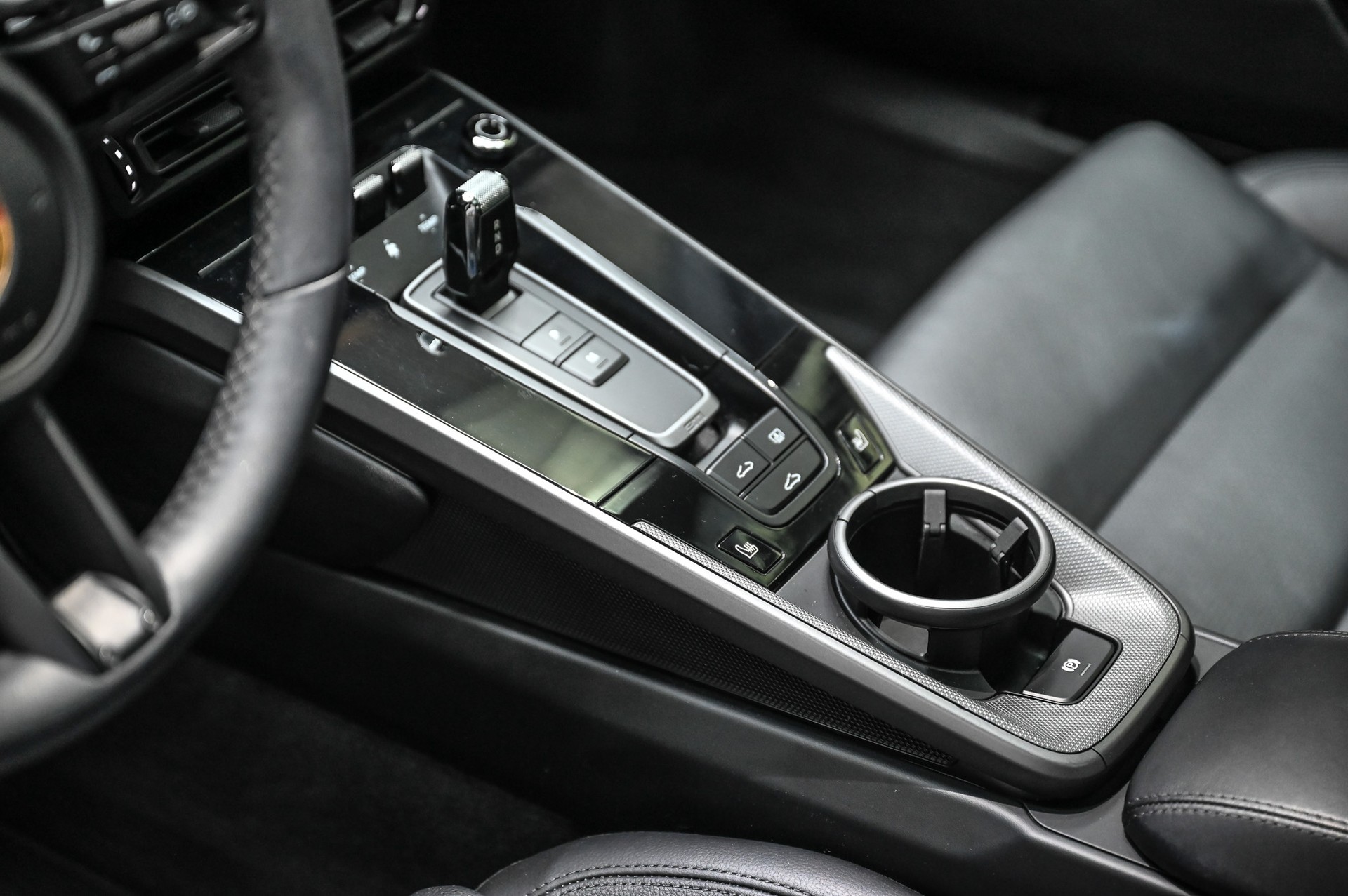 PORSCHE 911 Carrera 4S PDK-image-21