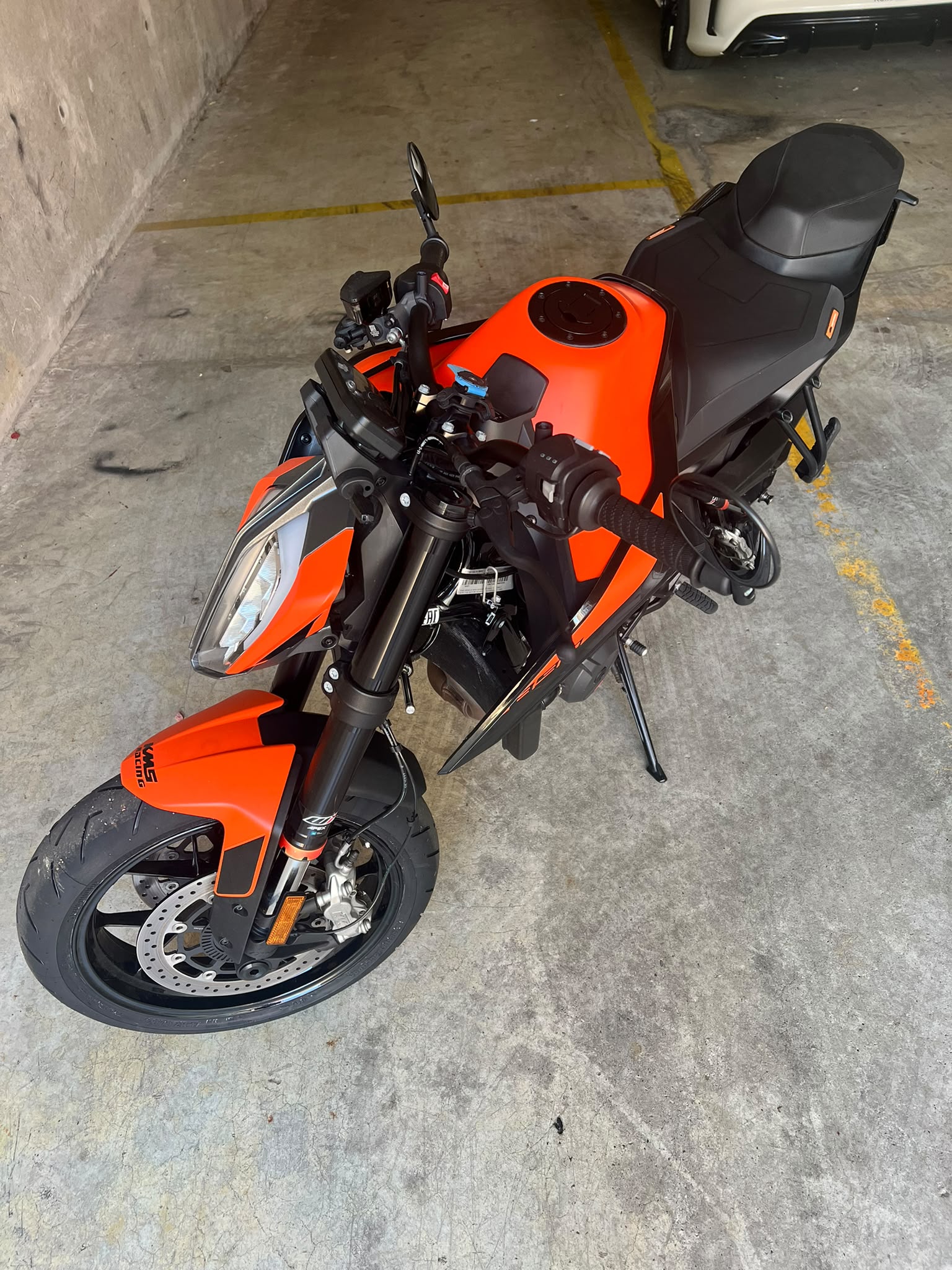 KTM 890 Duke-image-4