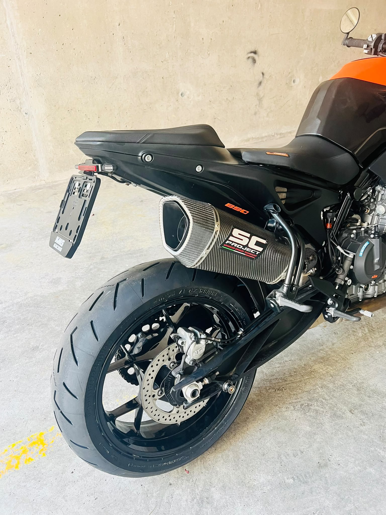 KTM 890 Duke-image-2