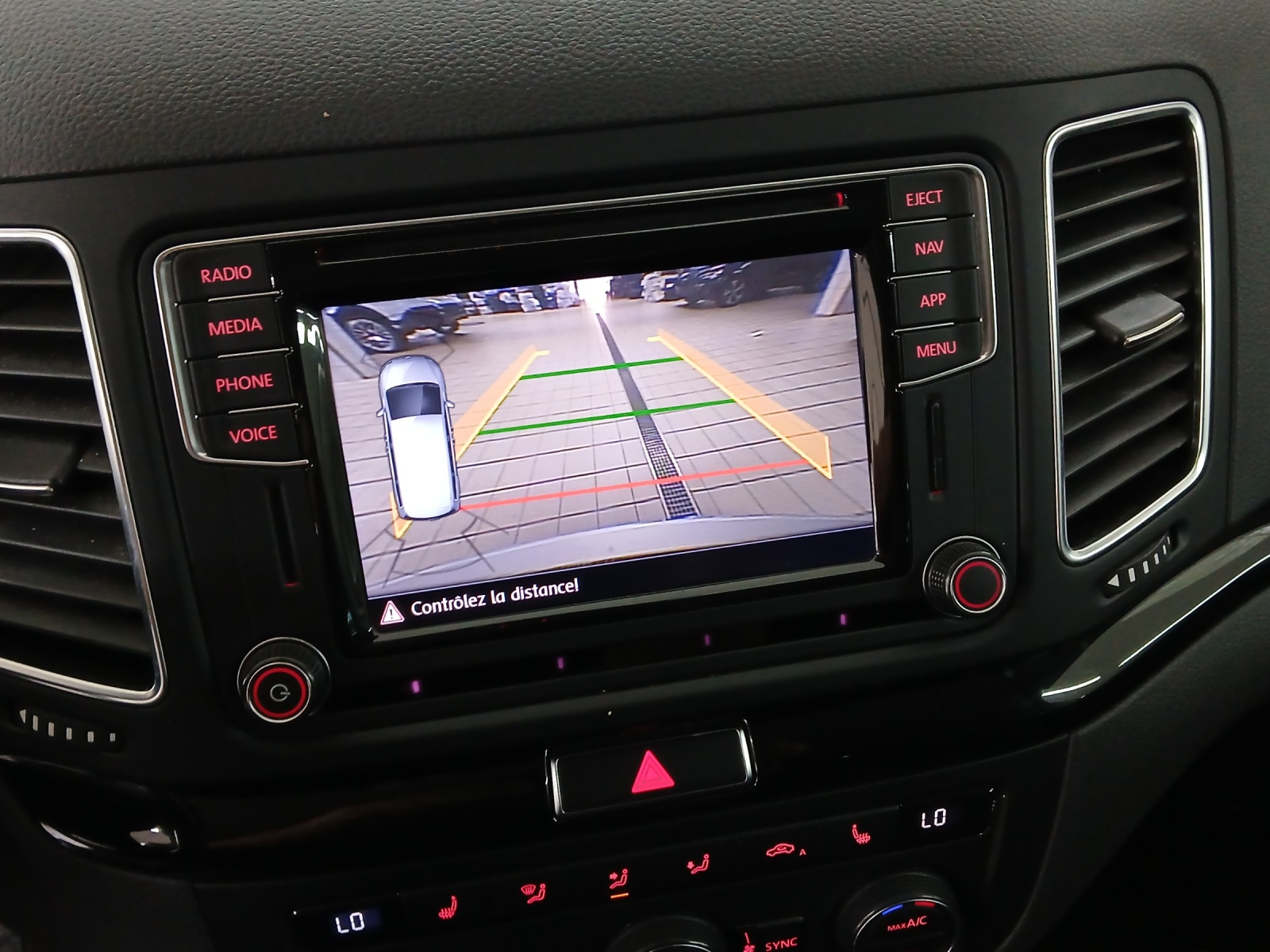 VW Sharan 2.0 TDI BMT Comfortline 4Motion DSG-image-14