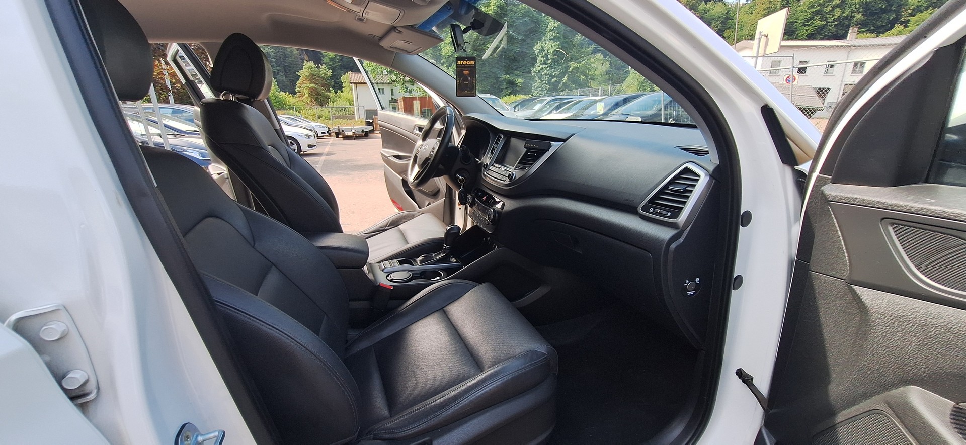 HYUNDAI Tucson 2.0 CRDI Vertex 4WD Automatic-image-12