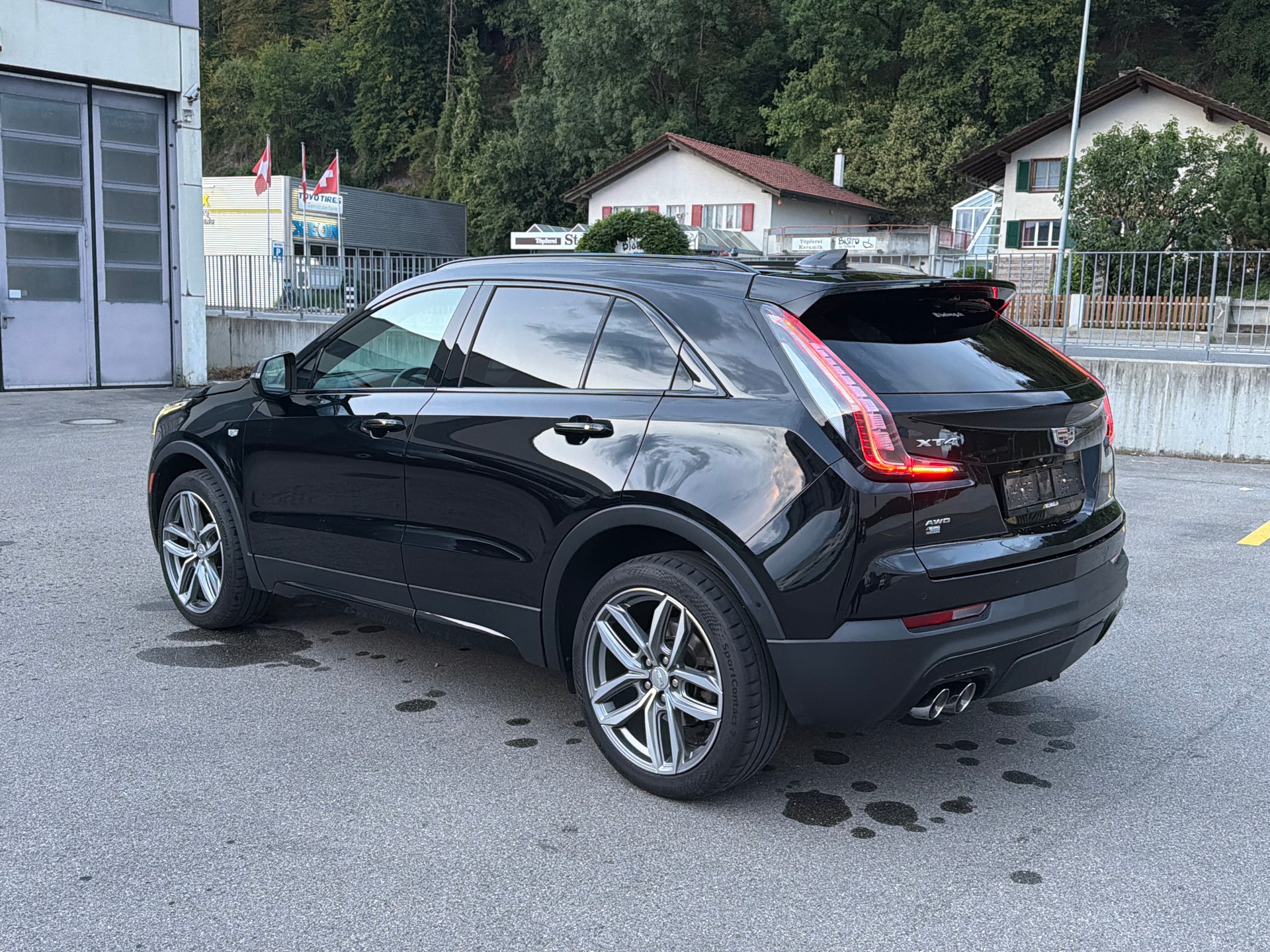 CADILLAC XT4 2.0 Launch Edition Sport AWD Automat-image-3