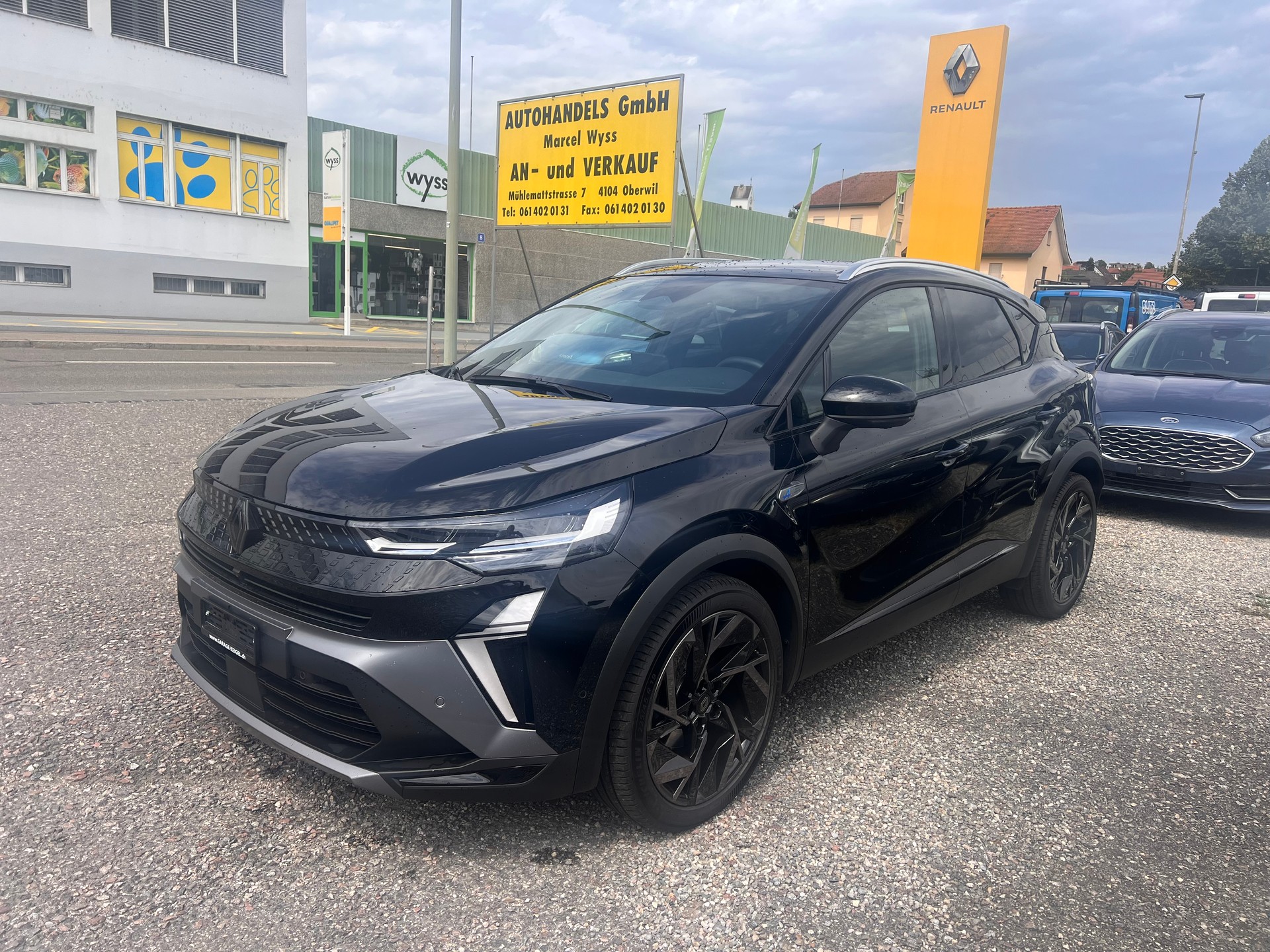 RENAULT Captur 1.3 TCe Esprit Alpine EDC-showroom-element-3