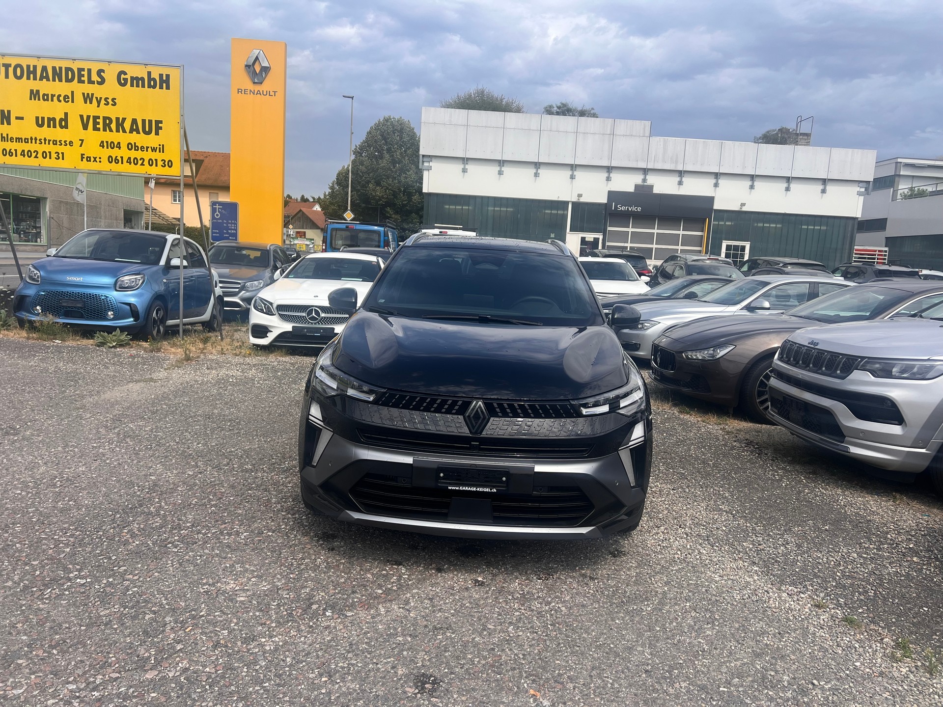 RENAULT Captur 1.3 TCe Esprit Alpine EDC-showroom-element-1