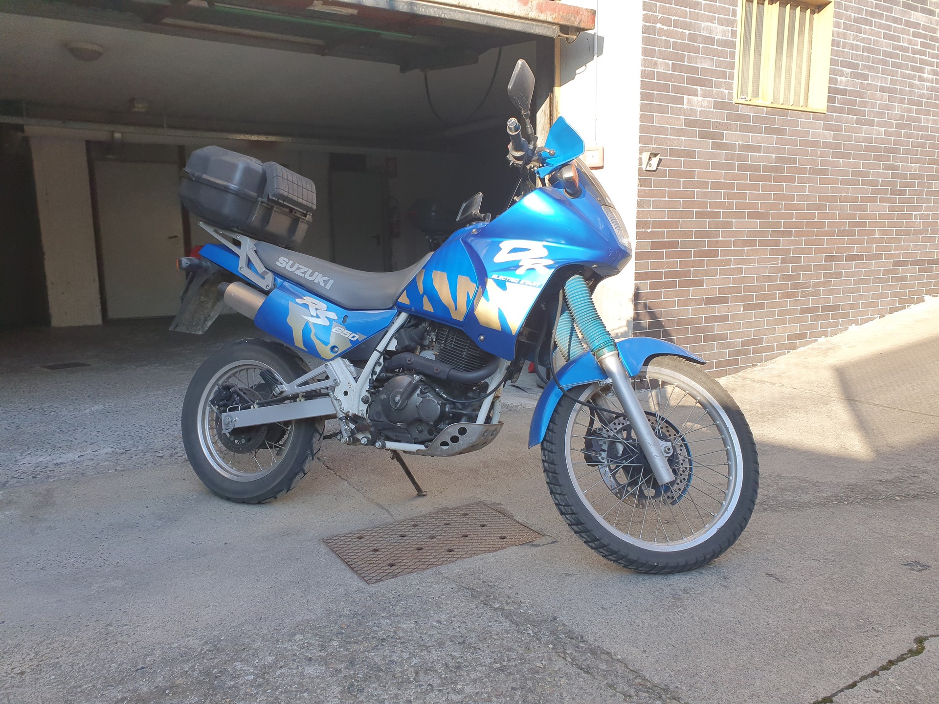 SUZUKI DR 650 RSE M-P-image-0