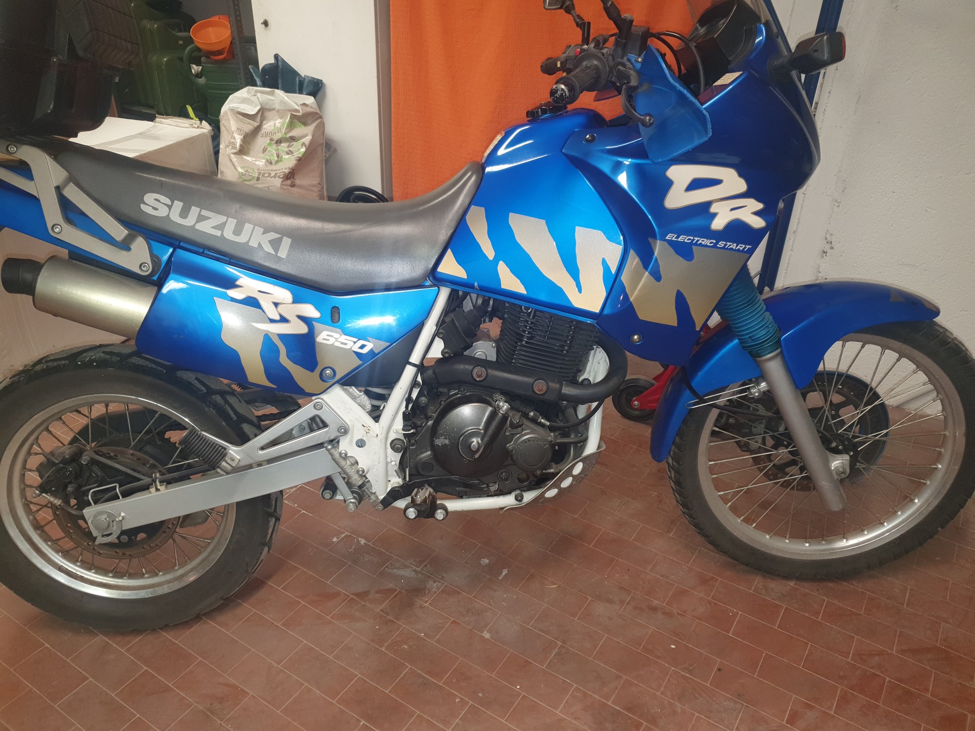 SUZUKI DR 650 RSE M-P-image-3