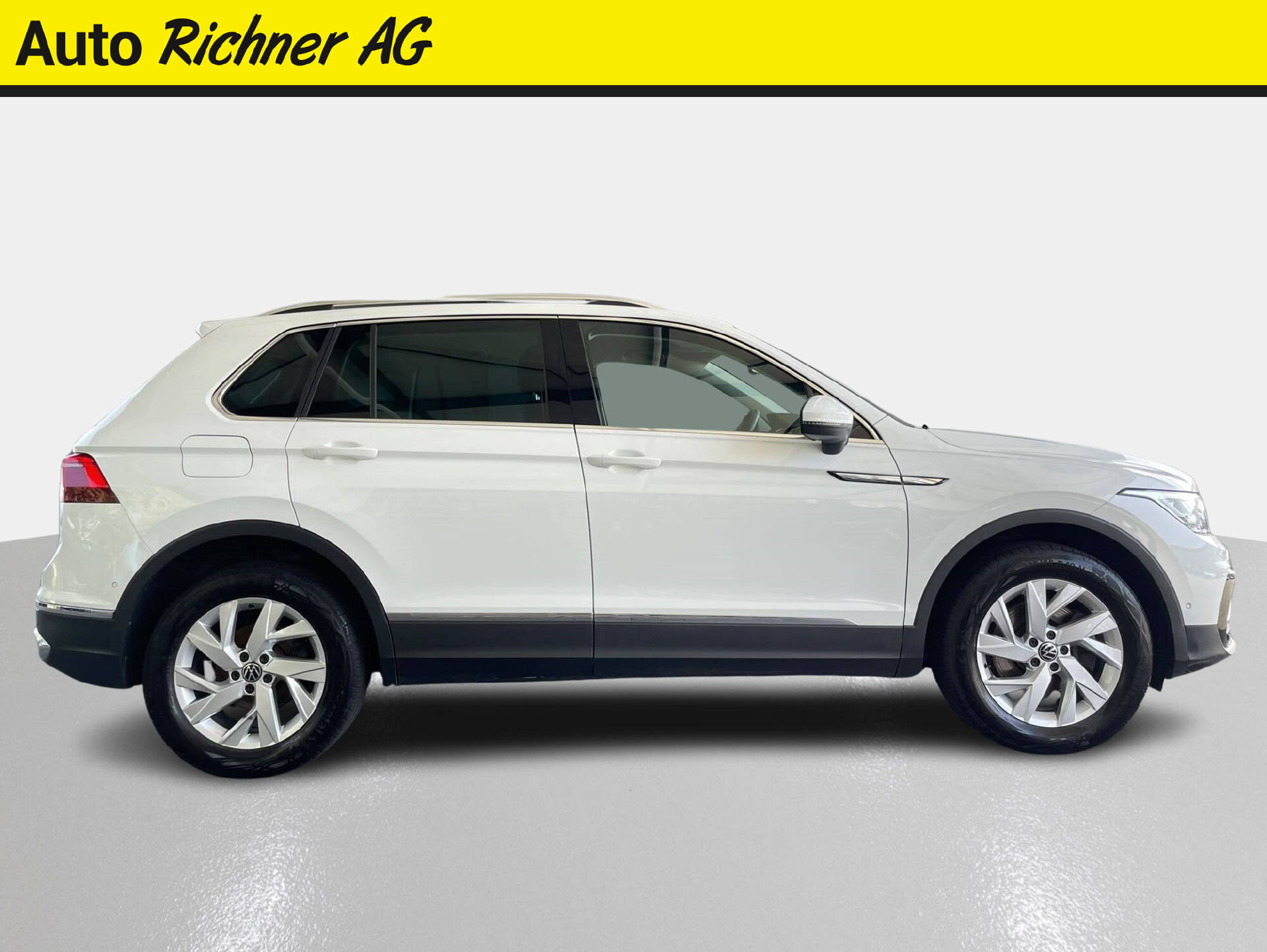 VW Tiguan 2.0 TDI SCR Elegance DSG-showroom-element-2