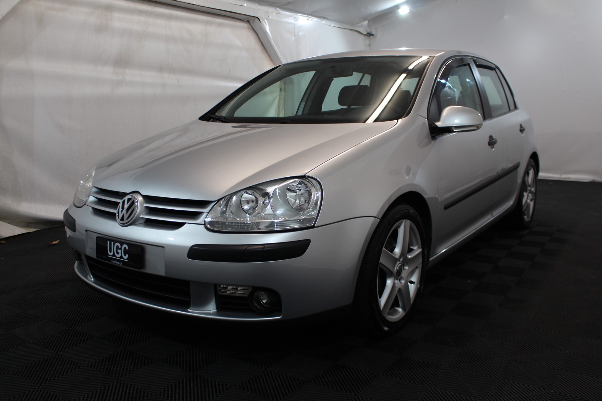 VW Golf V 2.0 TDI DPF Comfl. 4motion-showroom-element-2