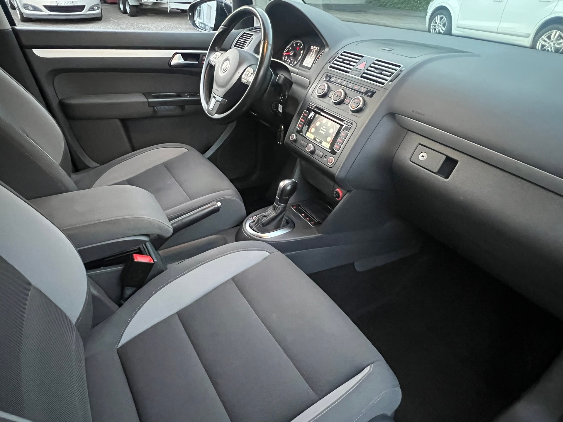 VW Touran 1.4 TSI Comfortline DSG-image-15