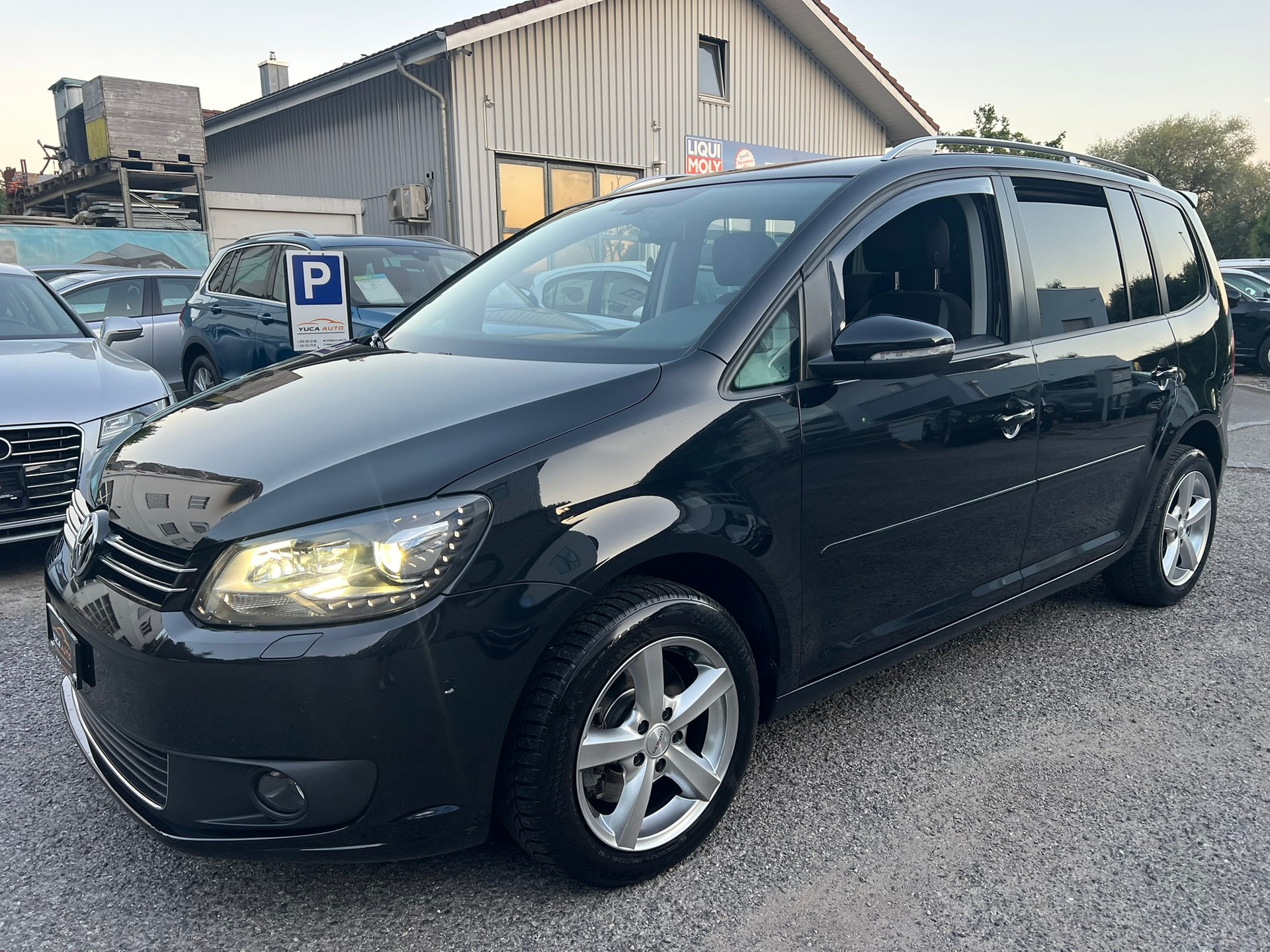 VW Touran 1.4 TSI Comfortline DSG-showroom-element-1