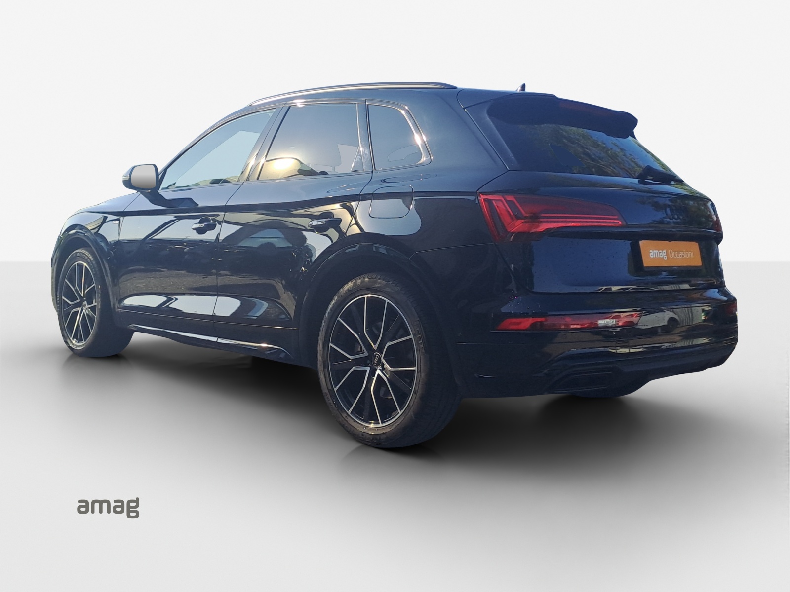 AUDI Q5 55 TFSI e PHEV S line quattro S-tronic-showroom-element-3