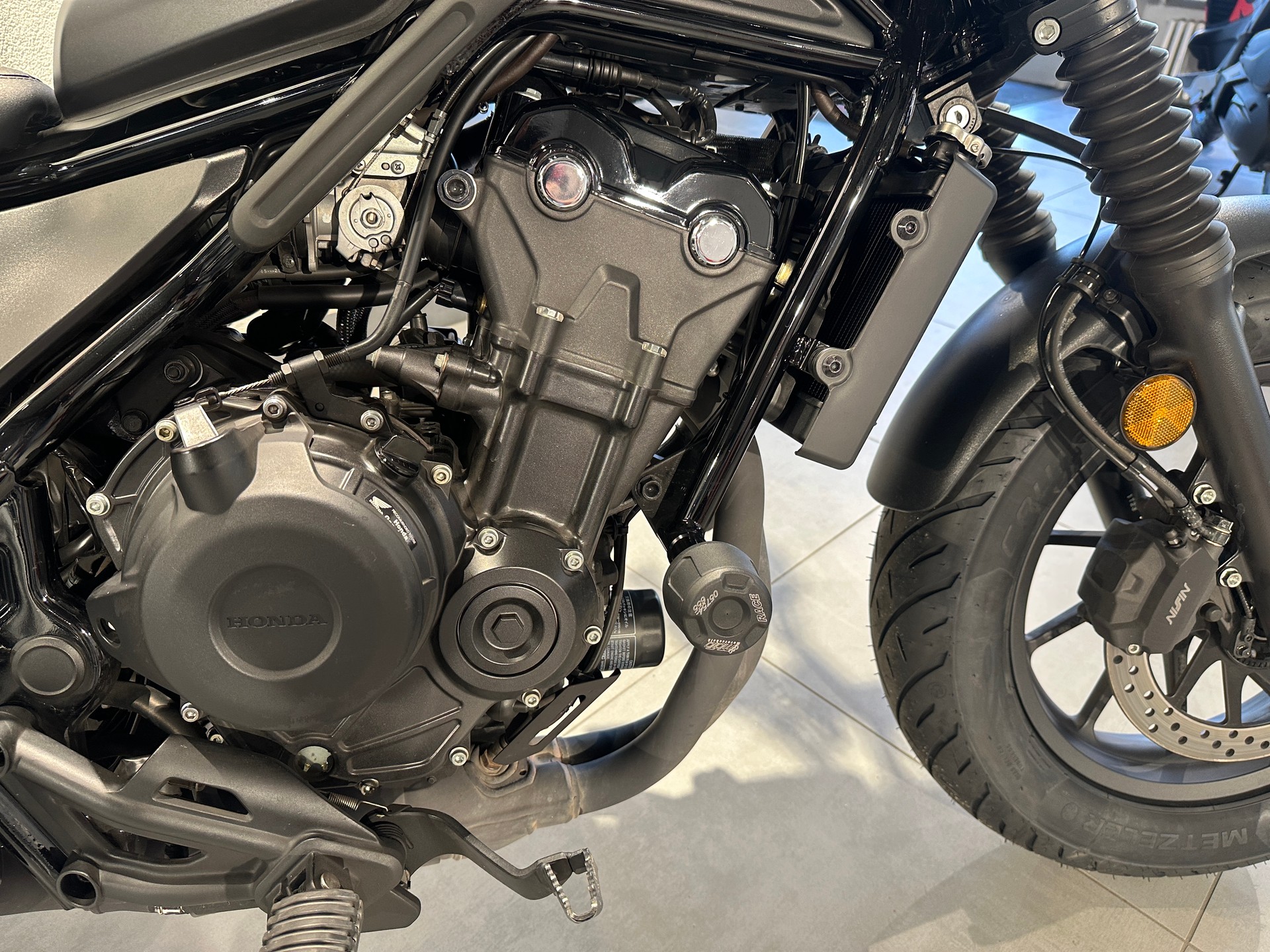 HONDA CMX 500 Rebel | Occasion | 9’500 km | Kofferset | Griffheizung | Windschild-image-11