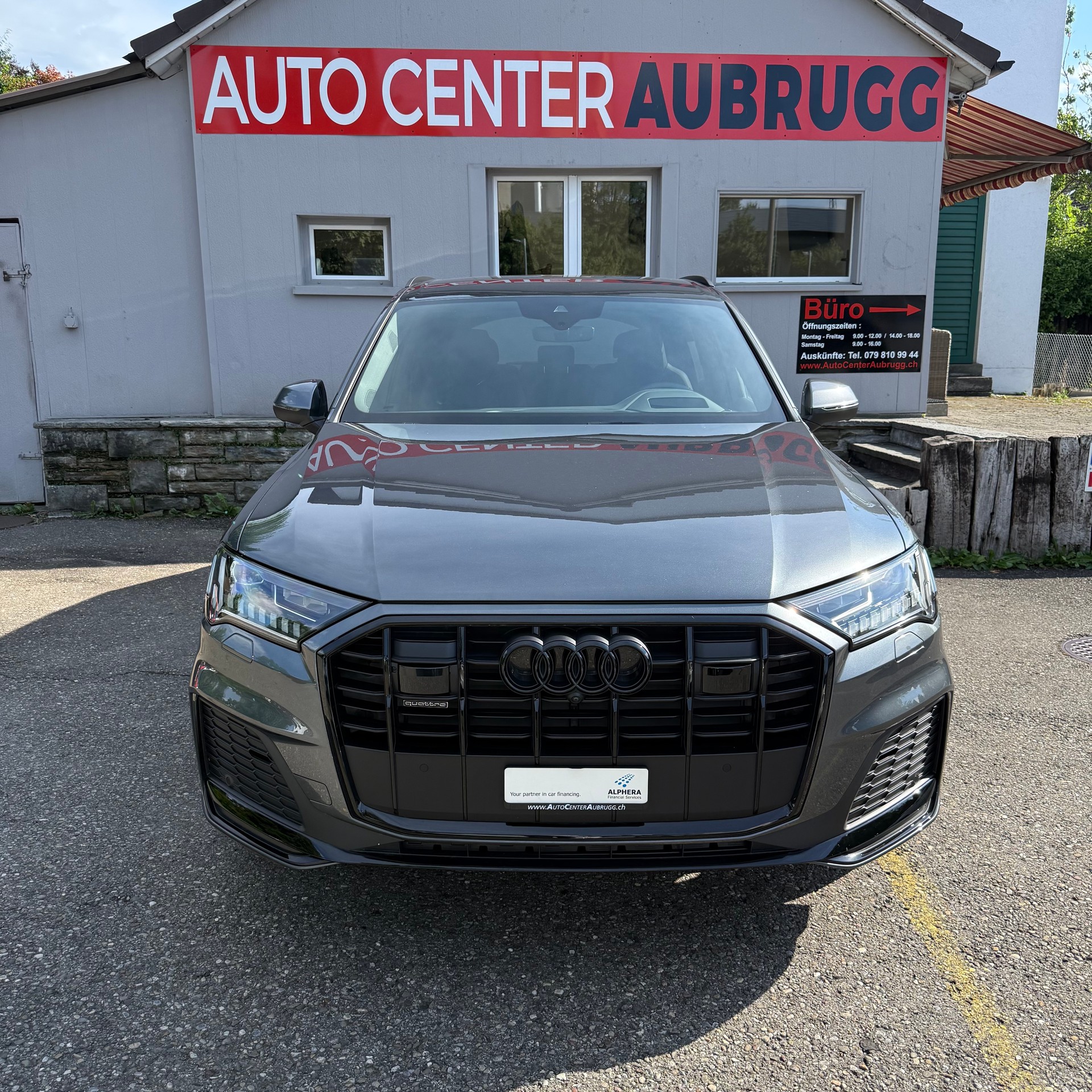AUDI Q7 50 TDI quattro S Line tiptronic *CH-FAHRZEUG - 4 JAHRE GARANTIE - GRATIS SERVICE - 7 SITZE*-showroom-element-3