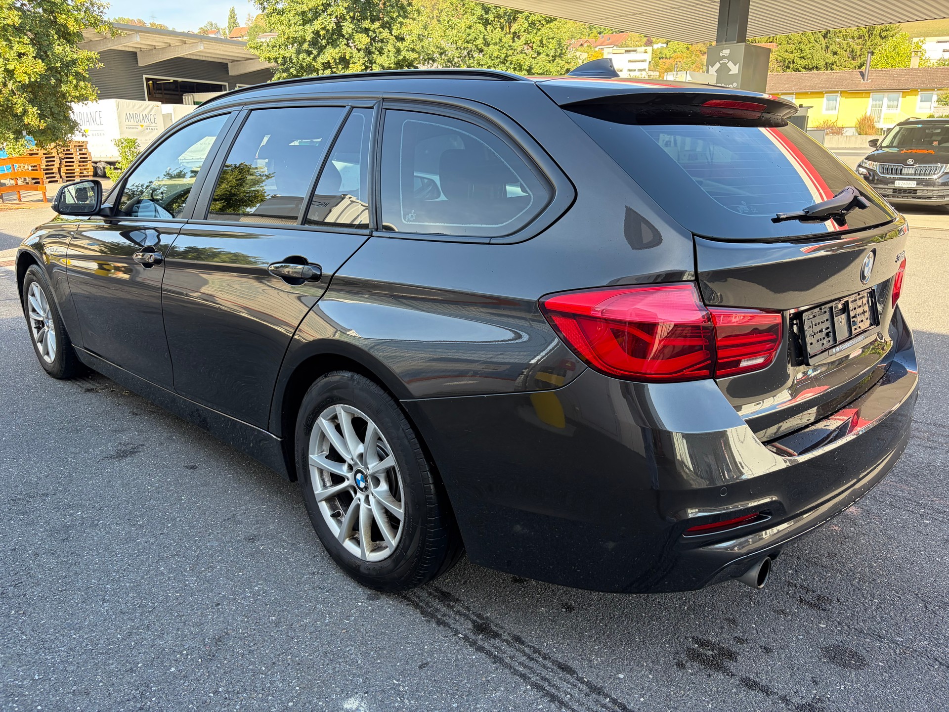 BMW 318d Touring Steptronic-image-5