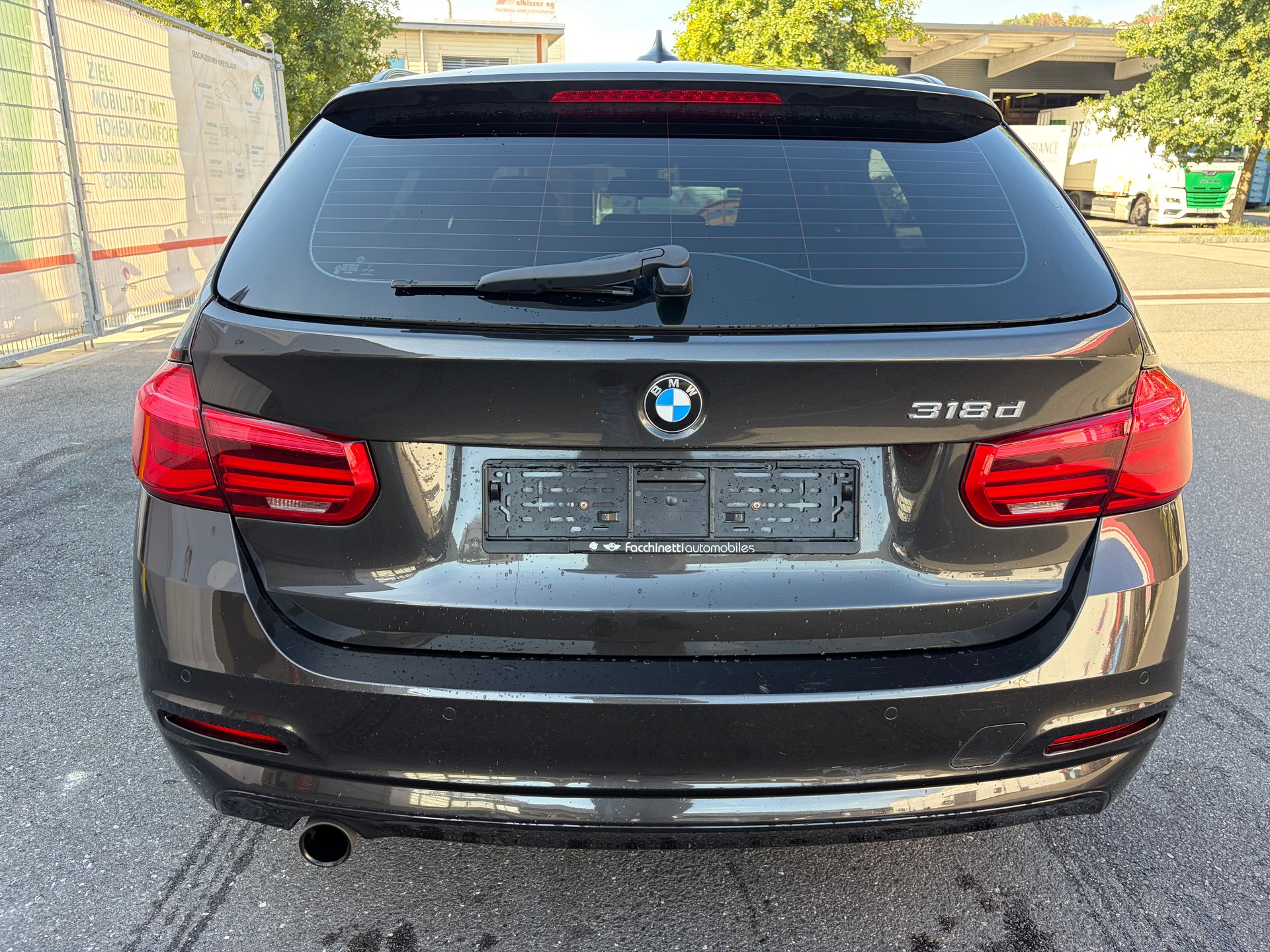 BMW 318d Touring Steptronic-image-4